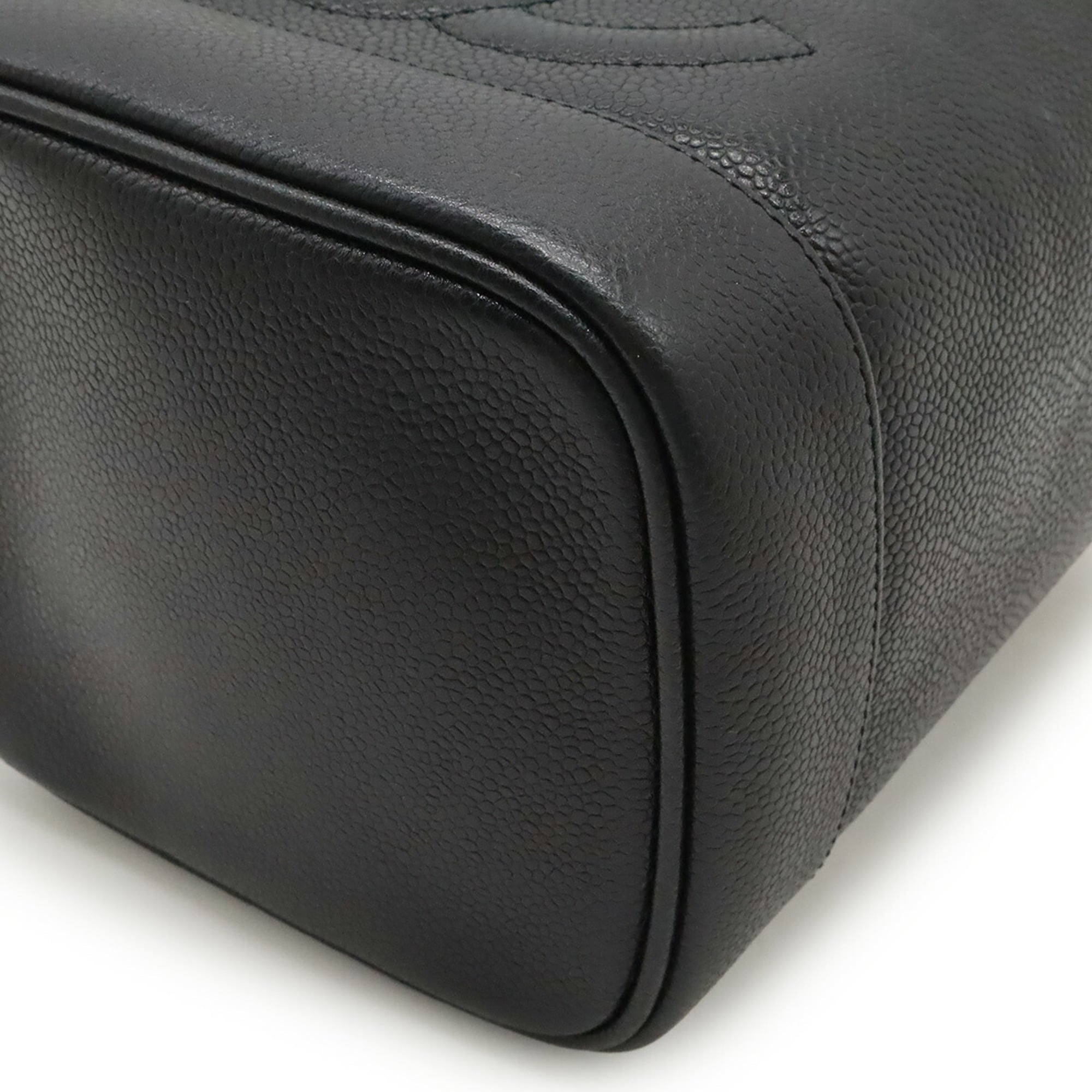 Chanel Black Grained Calfskin Handbag Vanity Bag (Pre-Owned)