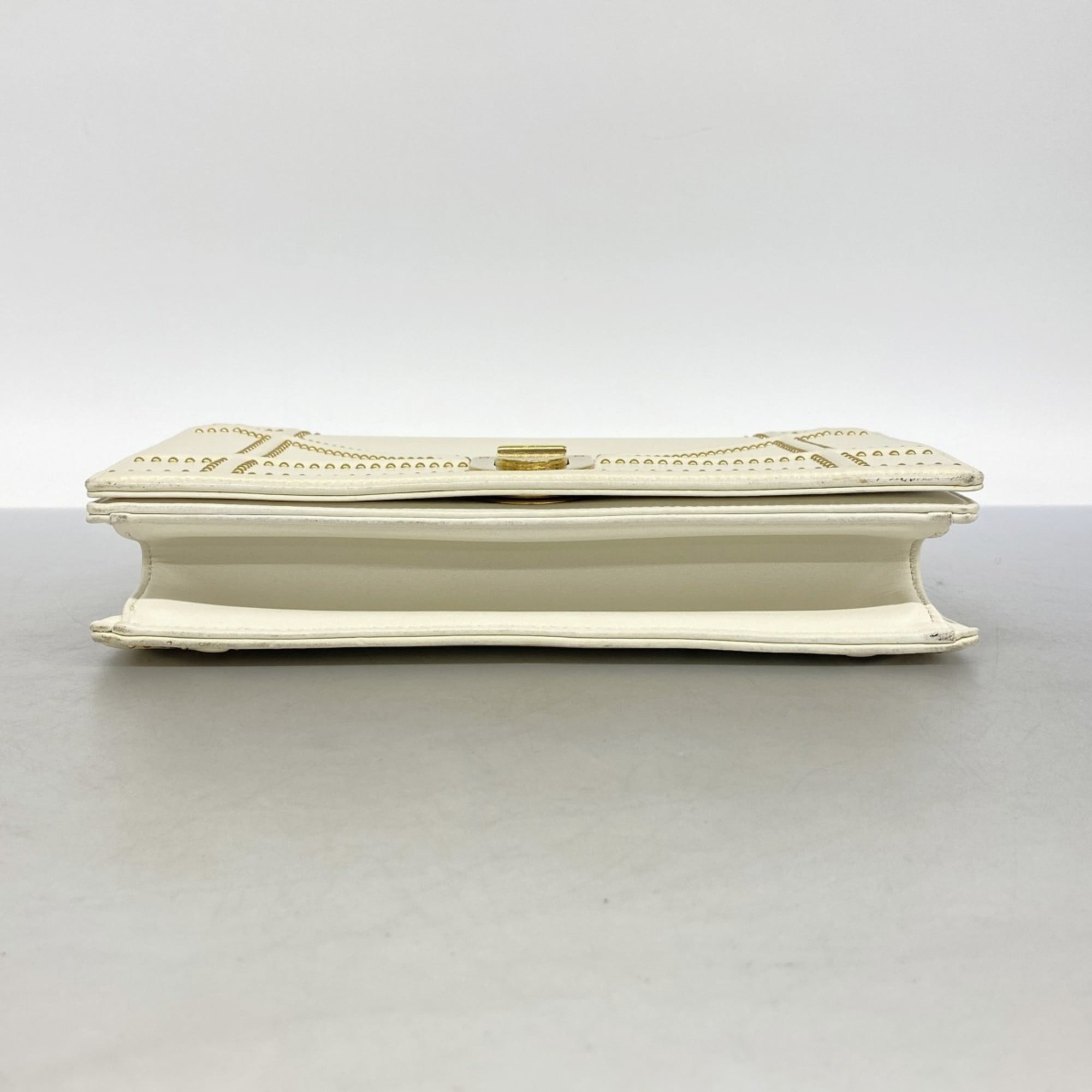 Christian Dior White Leather Shoulder Bag (Pre-Owned)