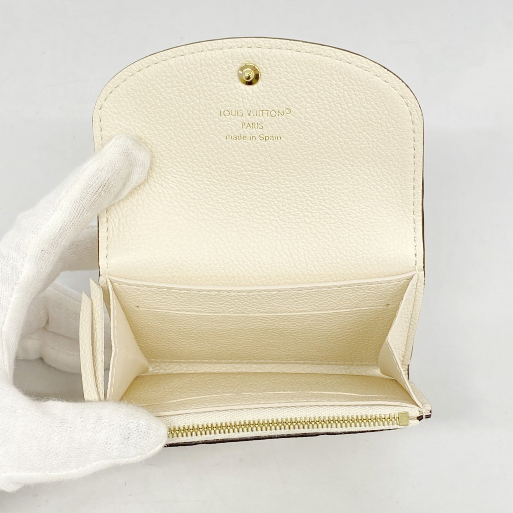 Louis Vuitton Cream Coin Purse/Coin Case (Pre-Owned)