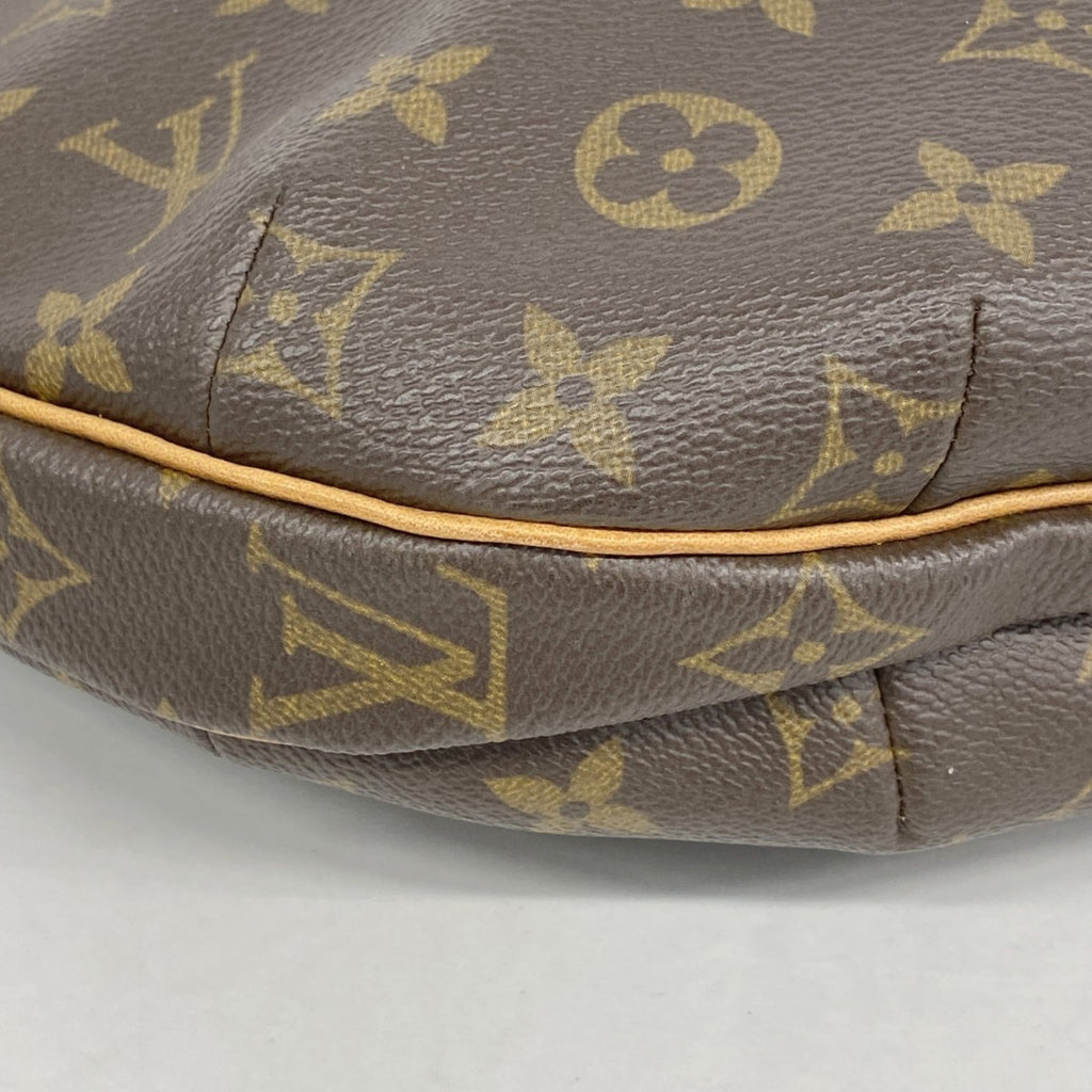Louis Vuitton Brown Shoulder Bag (Pre-Owned)
