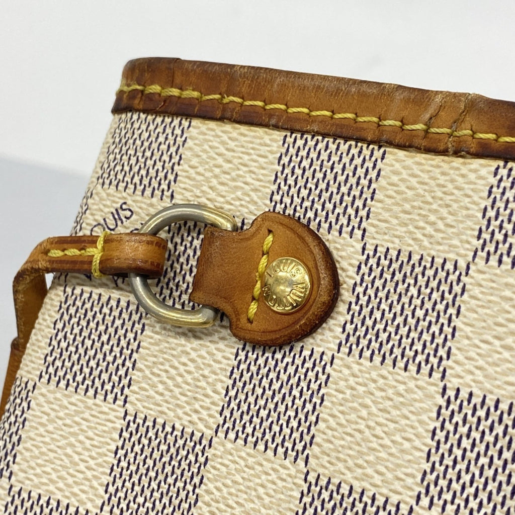Louis Vuitton White Tote Bag (Pre-Owned)