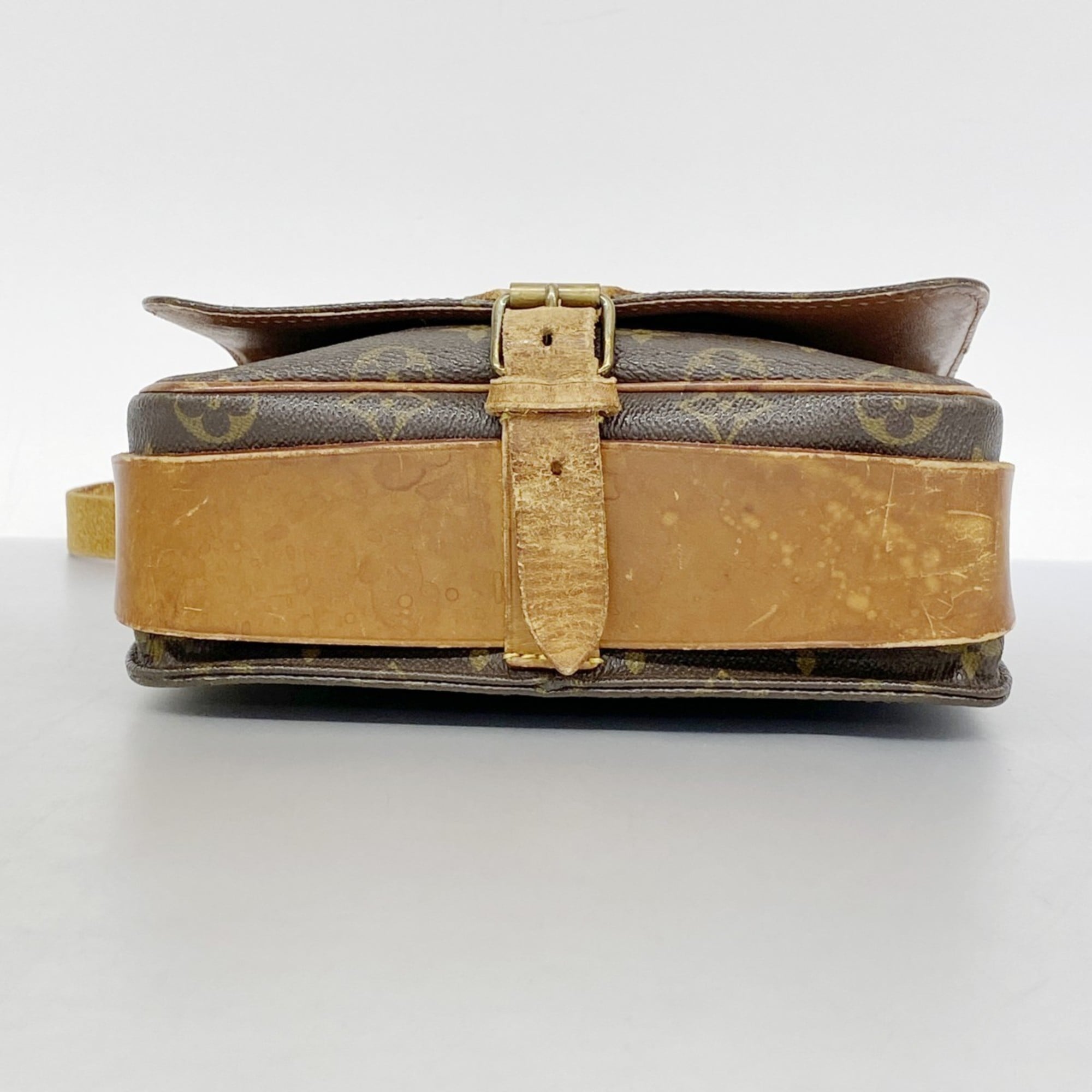Louis Vuitton Brown Shoulder Bag (Pre-Owned)