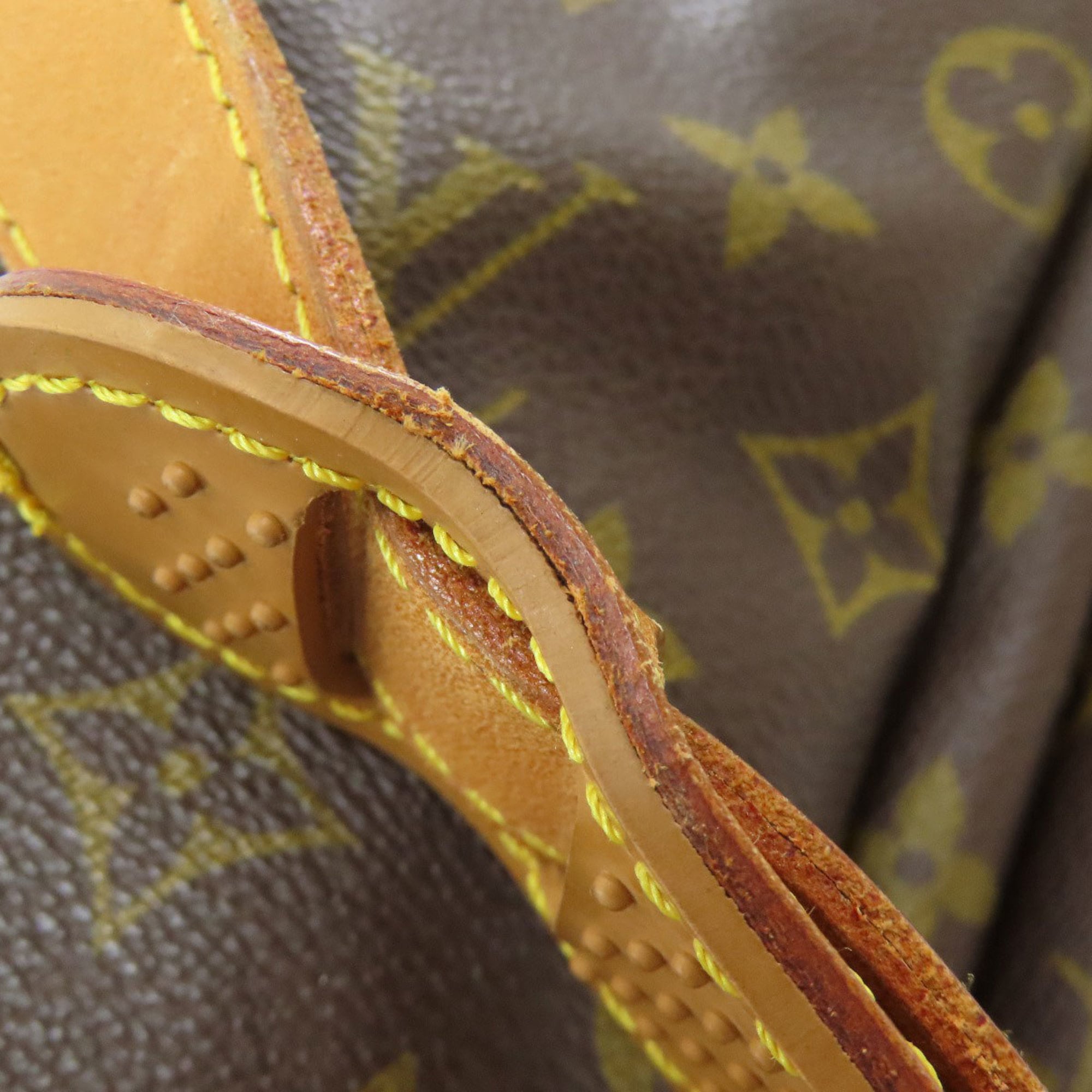 Louis Vuitton Monogram Monogram Shoulder Bag (Pre-Owned)