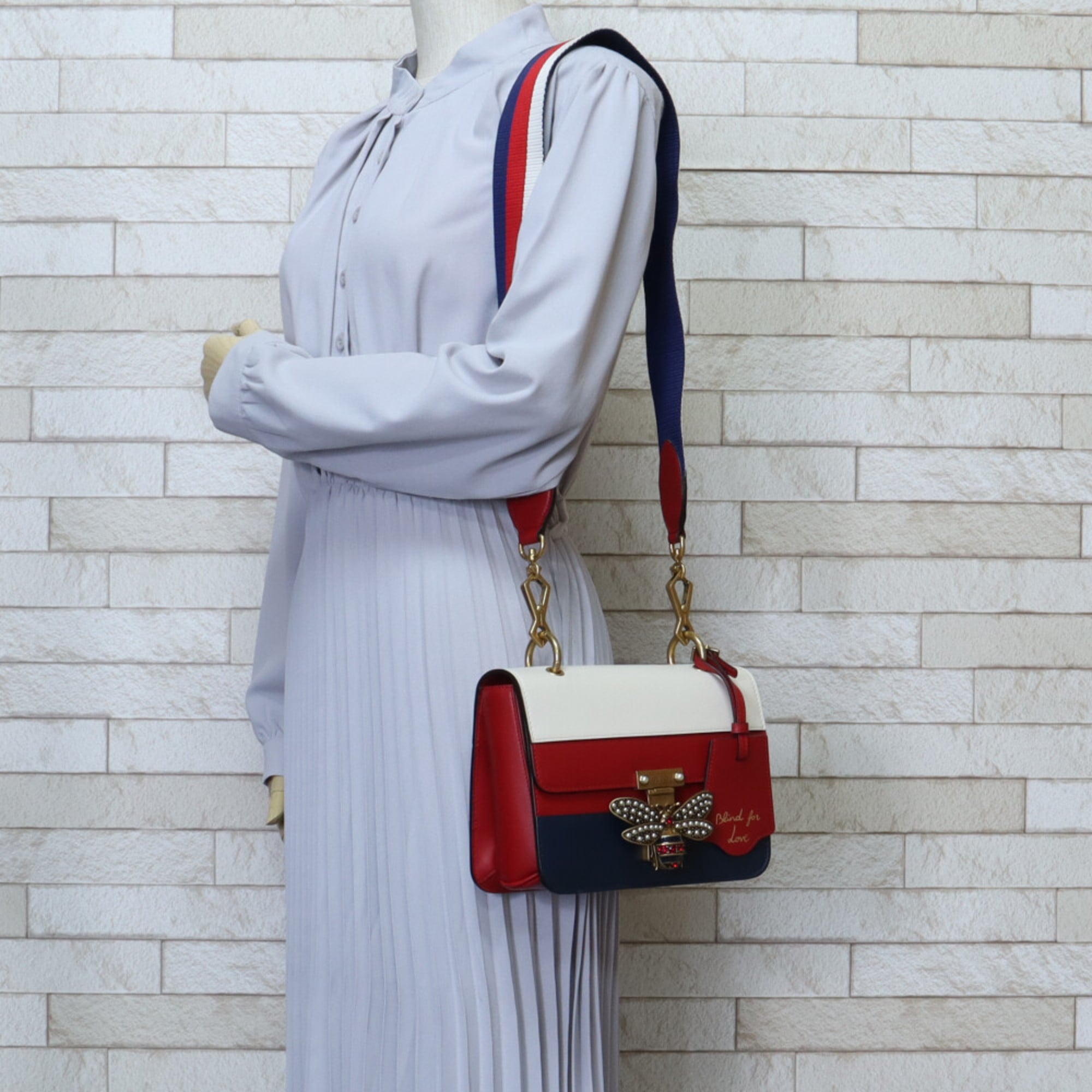 Gucci Navy Red Color White Leather Shoulder Bag (Pre-Owned)