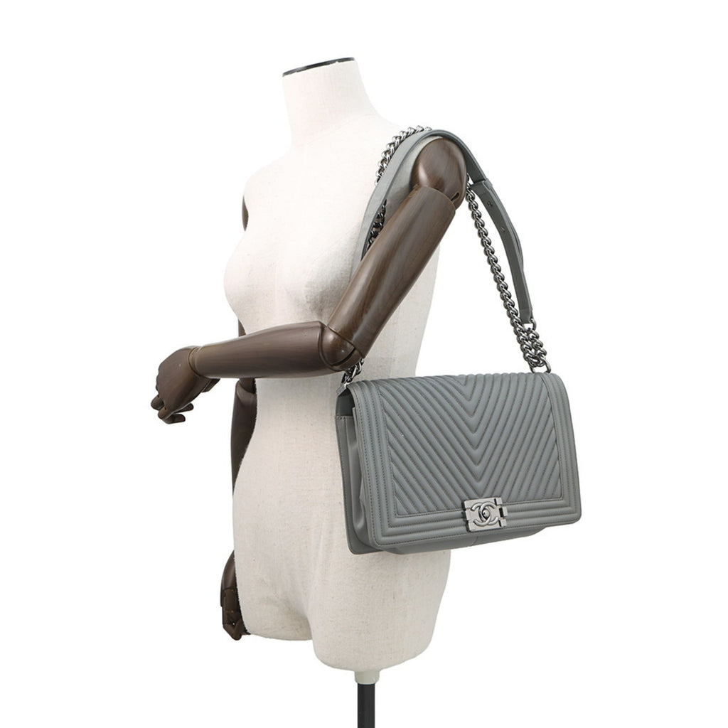 Chanel Boy Chanel Gray Beads Leather Shoulder Bag (Pre-Owned)