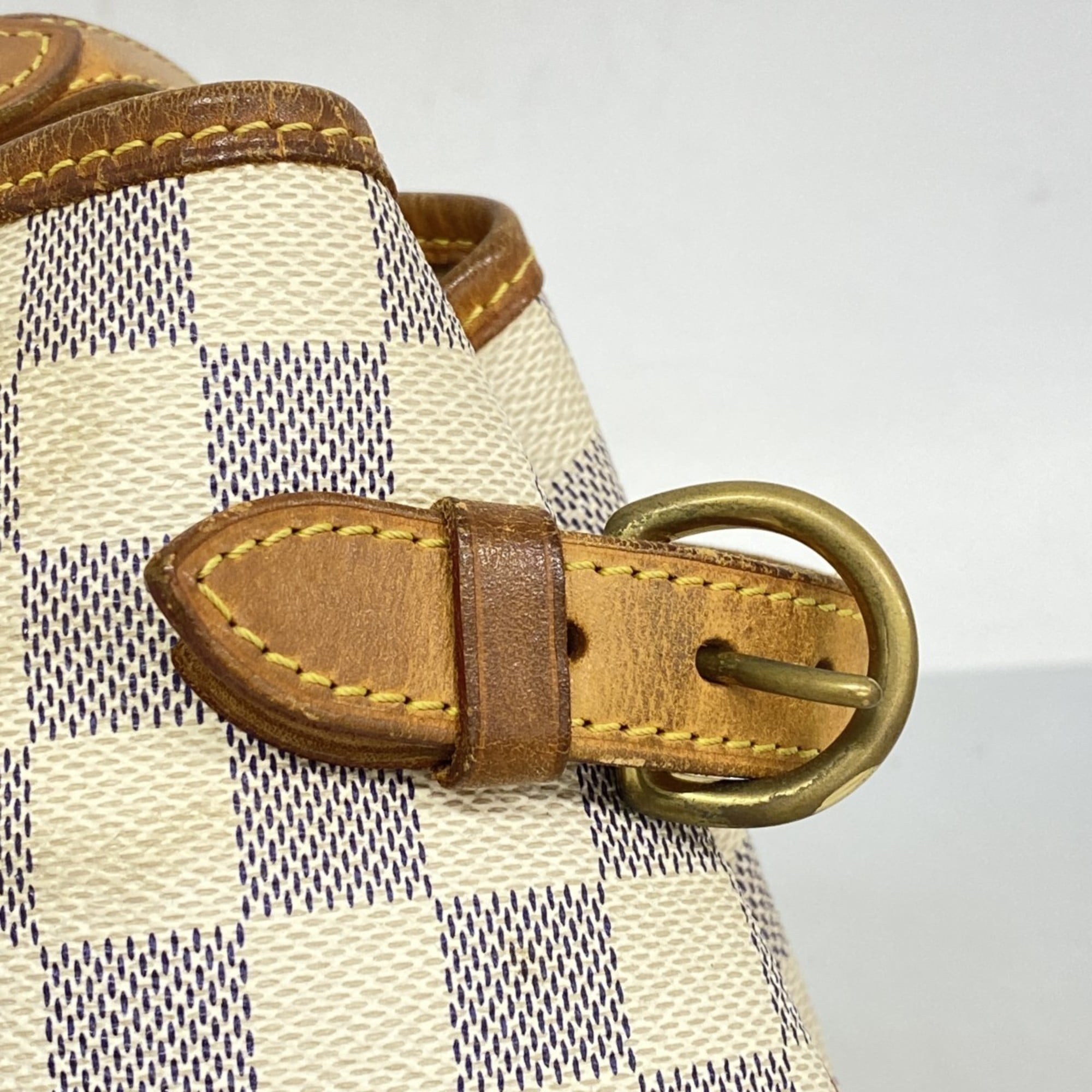 Louis Vuitton White Tote Bag (Pre-Owned)