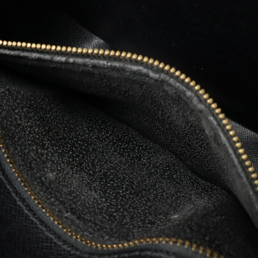 Louis Vuitton Black Noir Epi Leather Pochette Shoulder Bag (Pre-Owned)