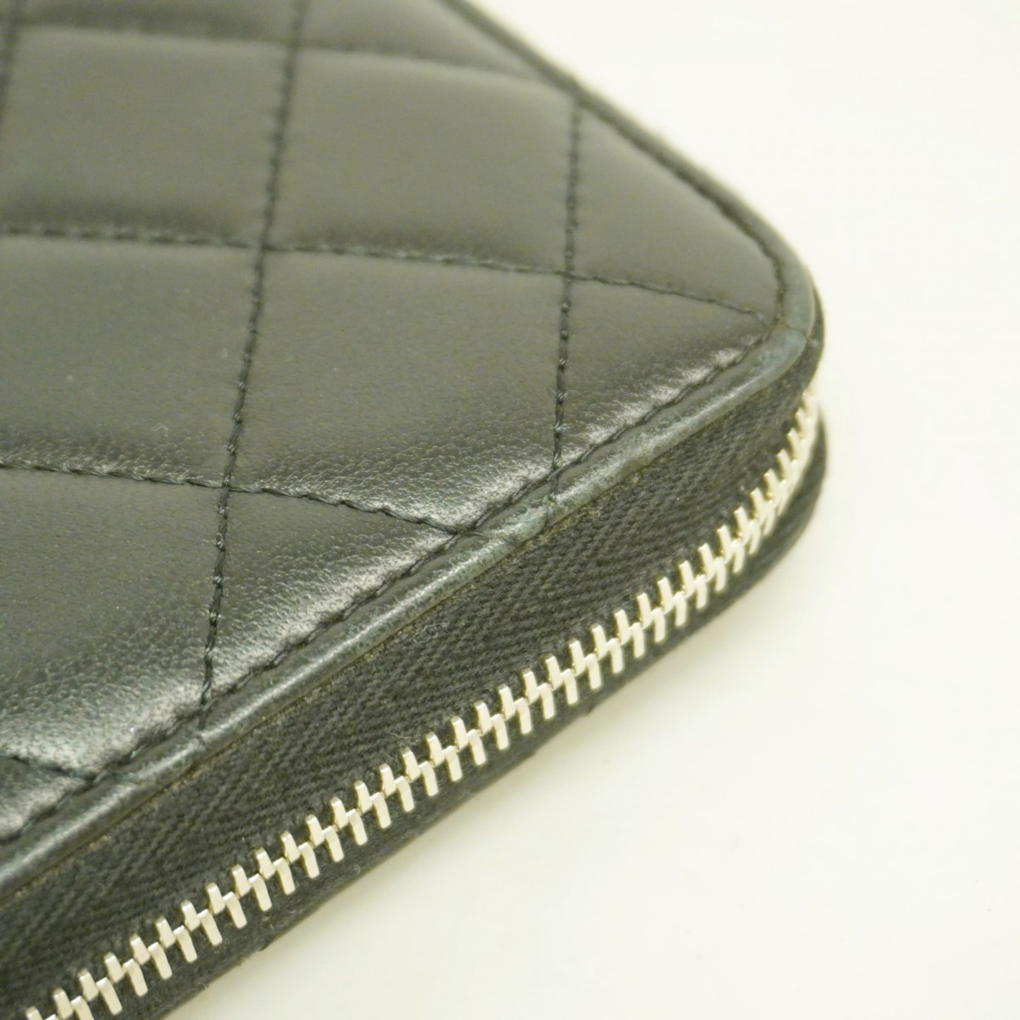 Chanel Black Leather Long Wallet (Bi-Fold) (Pre-Owned)