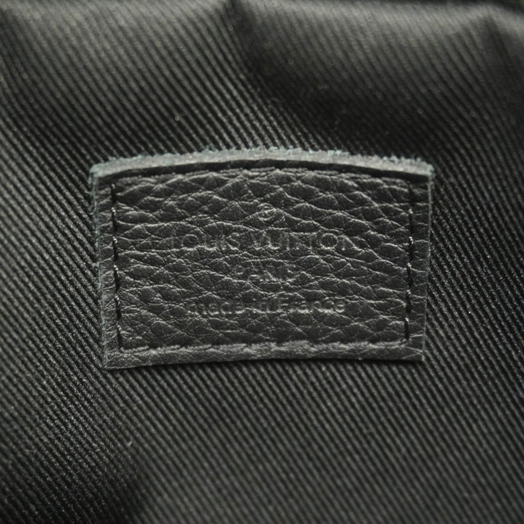 Louis Vuitton Black Shoulder Bag (Pre-Owned)