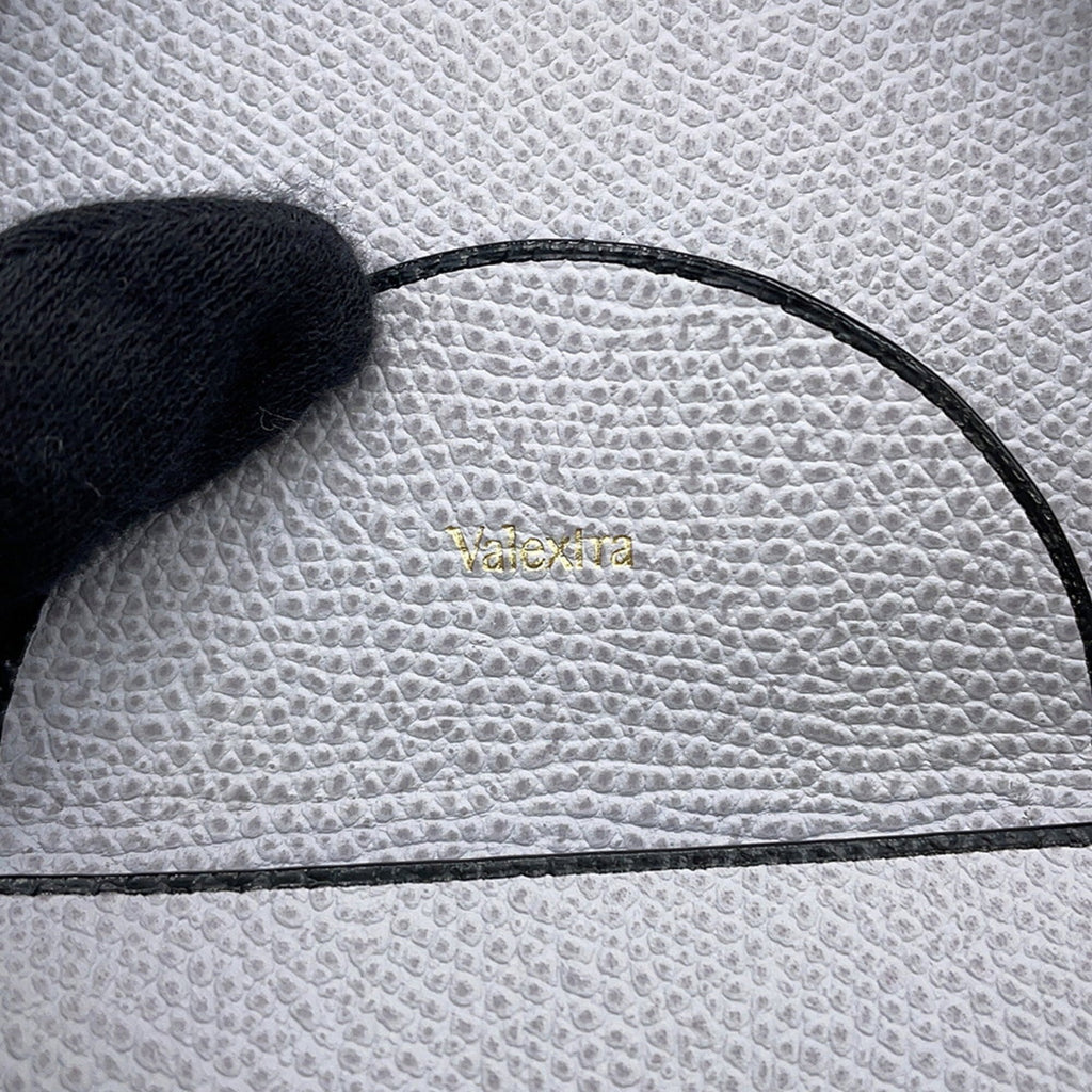Valextra Gray Coin Purse/Coin Case (Pre-Owned)