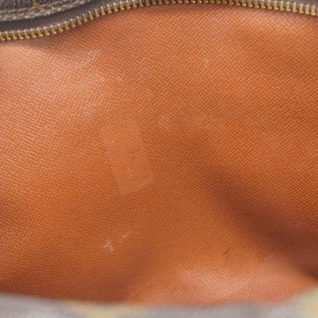 Louis Vuitton Brown Clutch Bag (Pre-Owned)