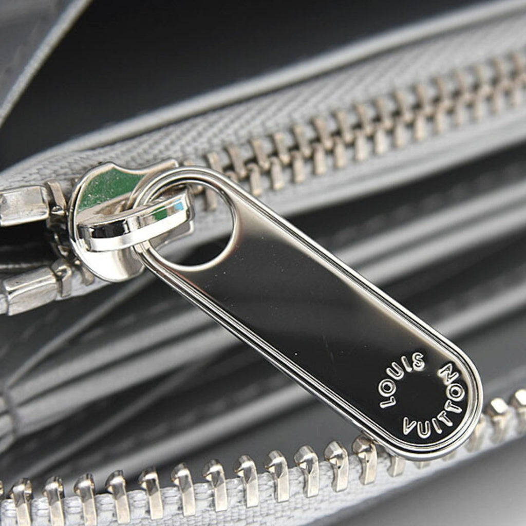Louis Vuitton Mahina Silver Mahina Leather Long Wallet (Tri-Fold) (Pre-Owned)