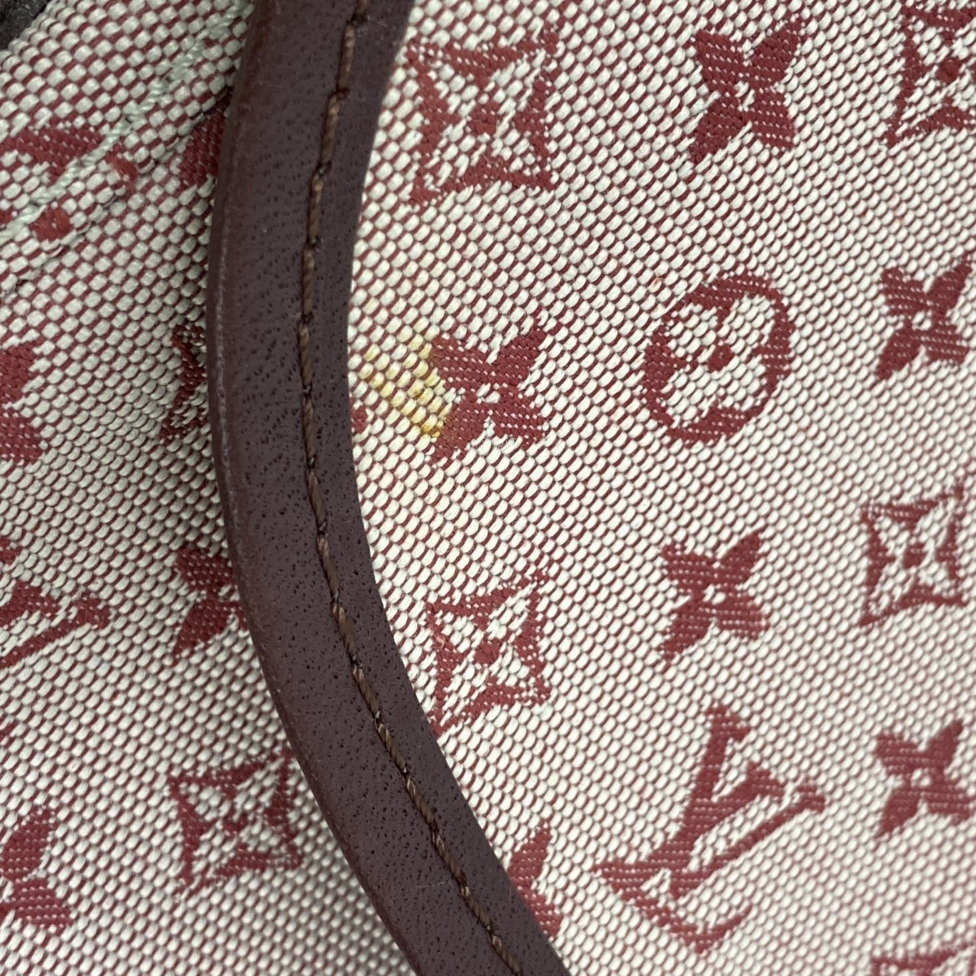 Louis Vuitton Cerise Shoulder Bag (Pre-Owned)