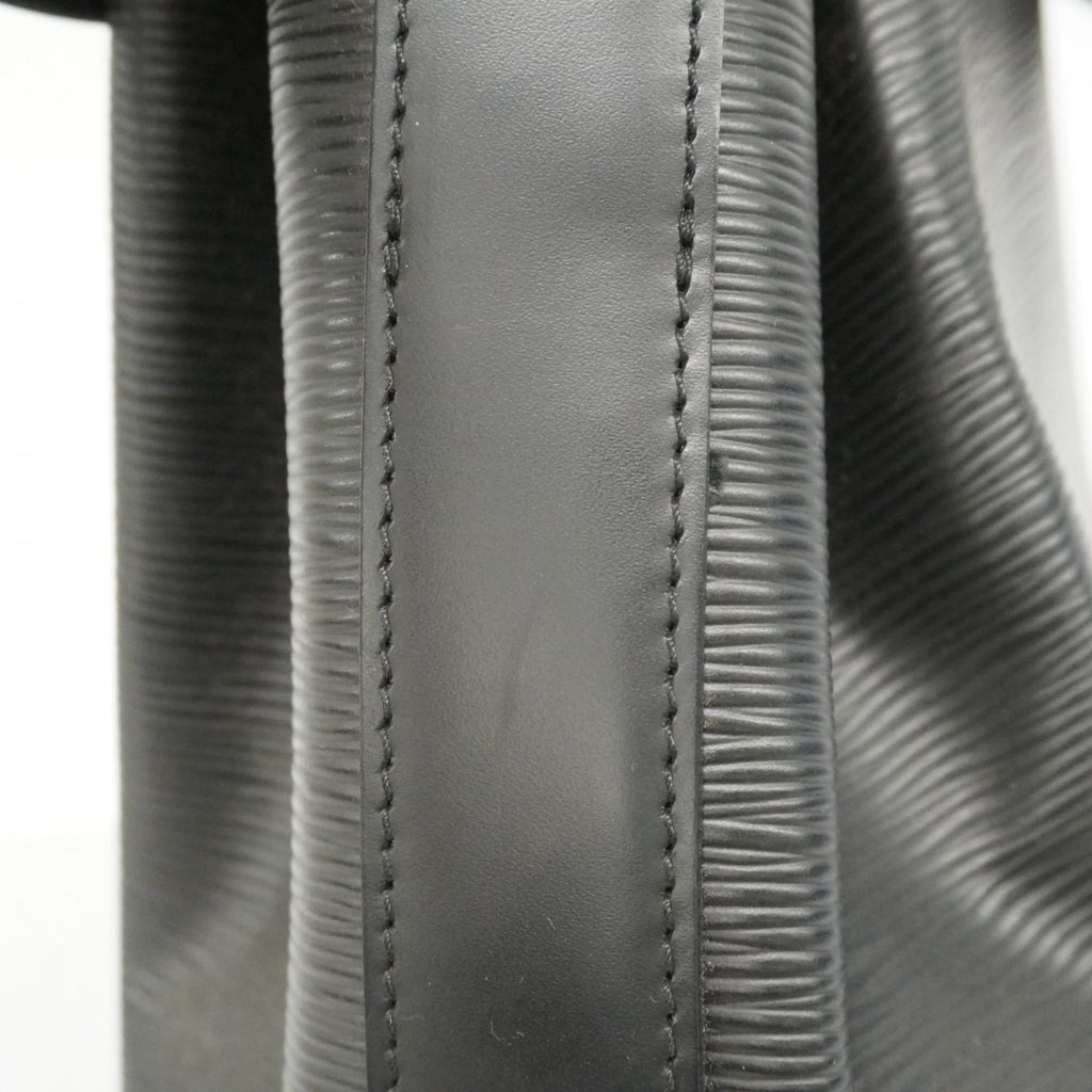 Louis Vuitton Noir Shoulder Bag (Pre-Owned)