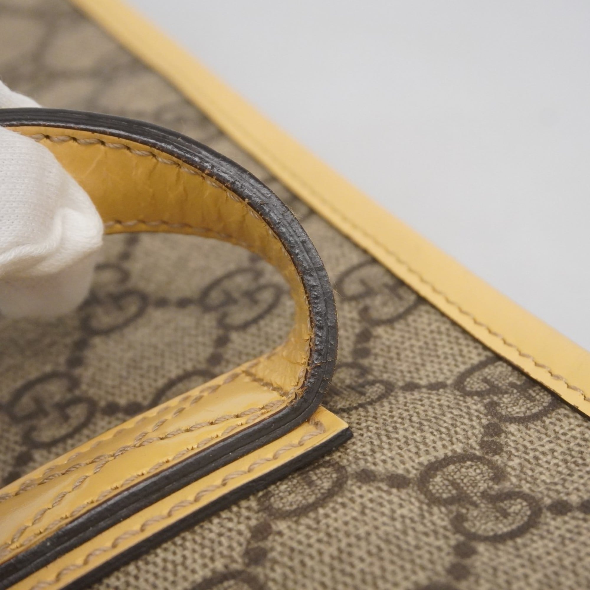 Gucci Beige Brown Pvc Handbag (Pre-Owned)