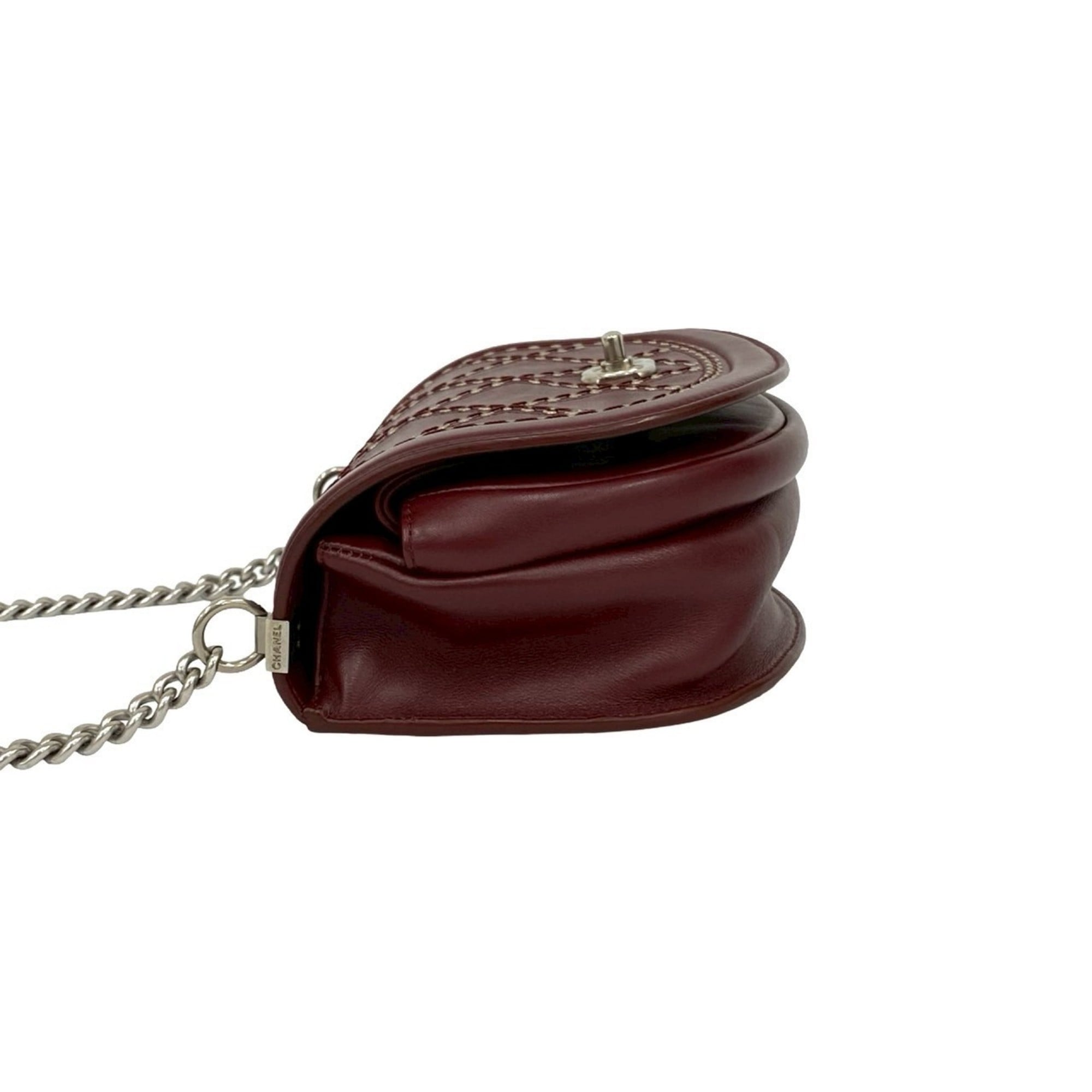 Chanel Red Color Wine Leather Pochette Shoulder Bag (Pre-Owned)
