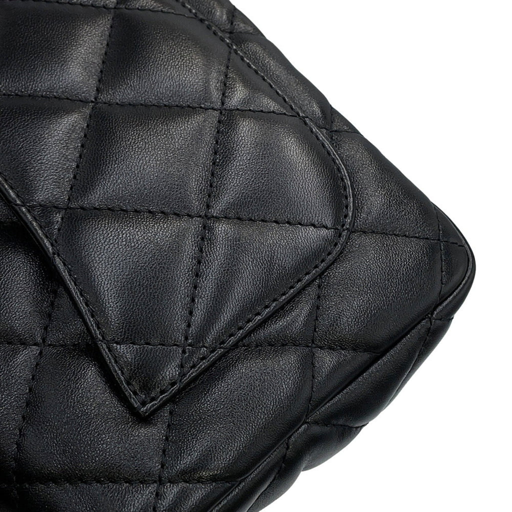 Chanel Matelasse Black Leather Shoulder Bag (Pre-Owned)