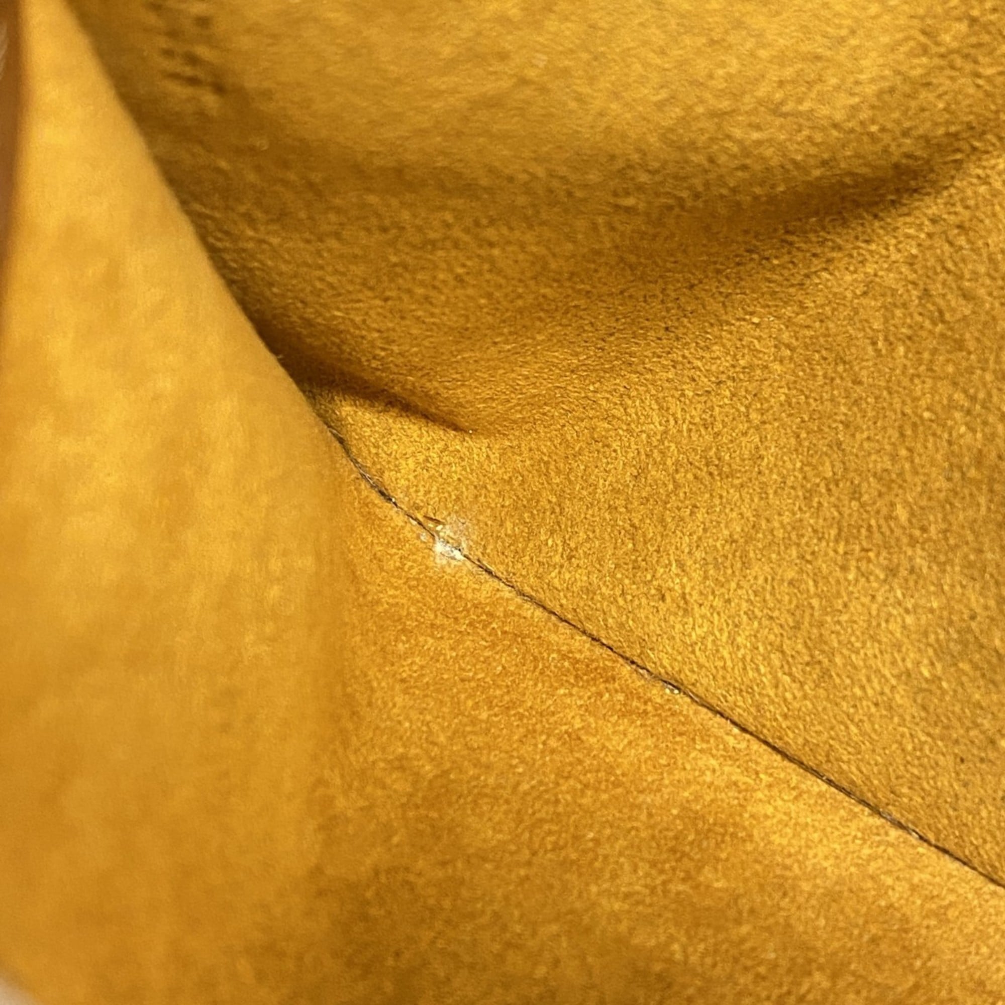 Louis Vuitton Brown Shoulder Bag (Pre-Owned)