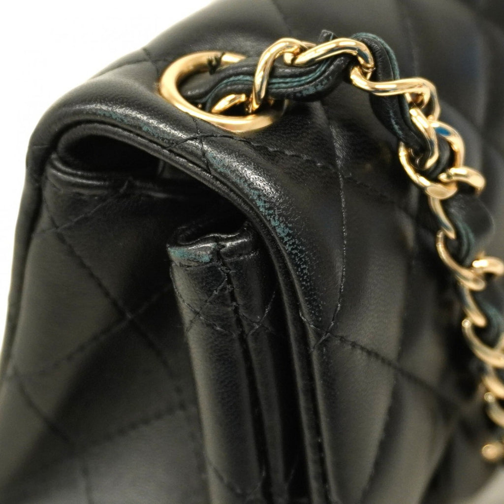Chanel Black Leather Shoulder Bag (Pre-Owned)