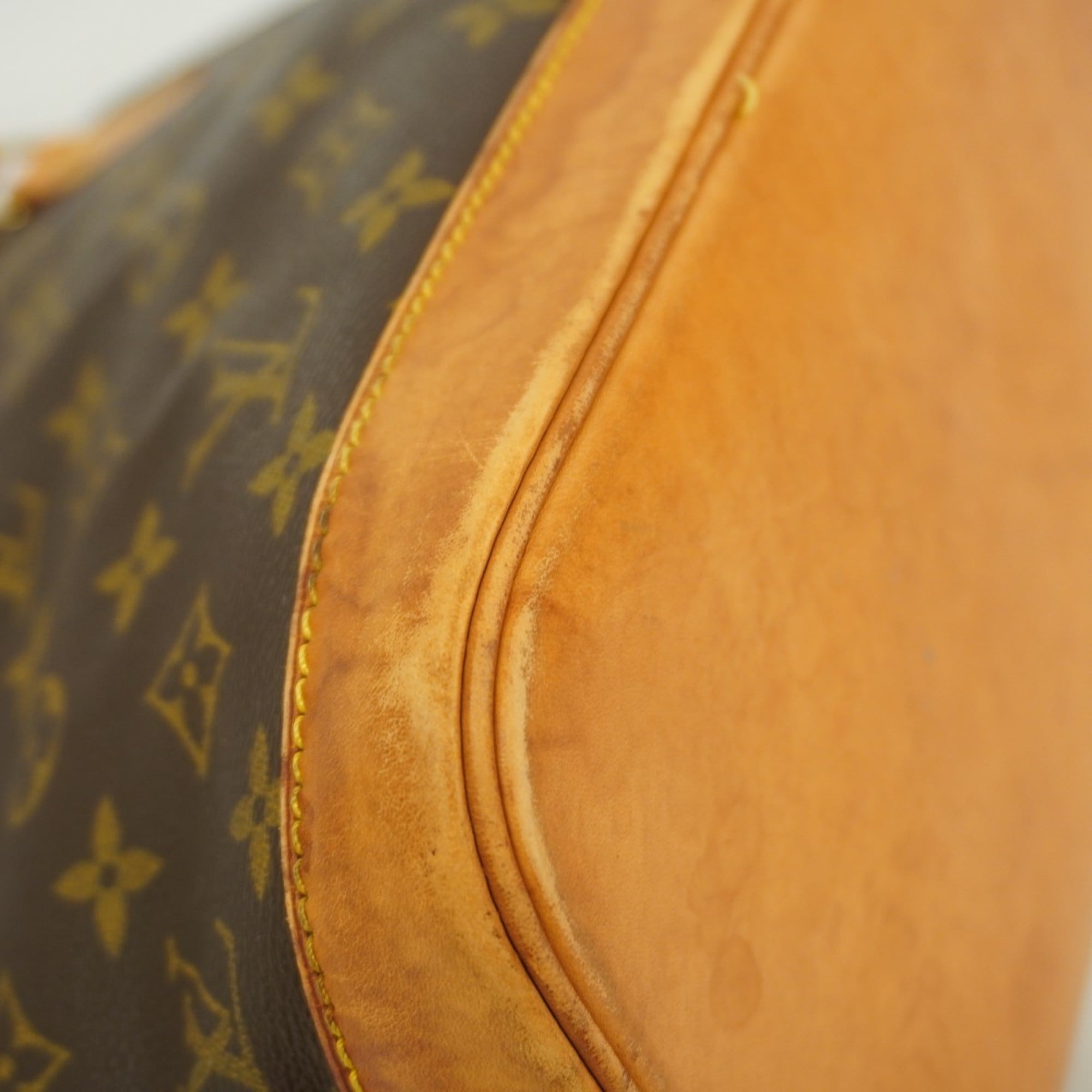 Louis Vuitton Brown Handbag (Pre-Owned)