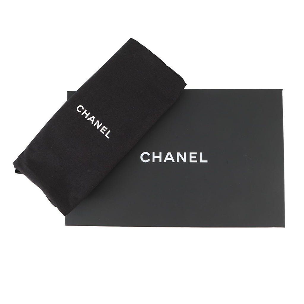 Chanel Matelasse Black Grained Calfskin Pouch (Pre-Owned)