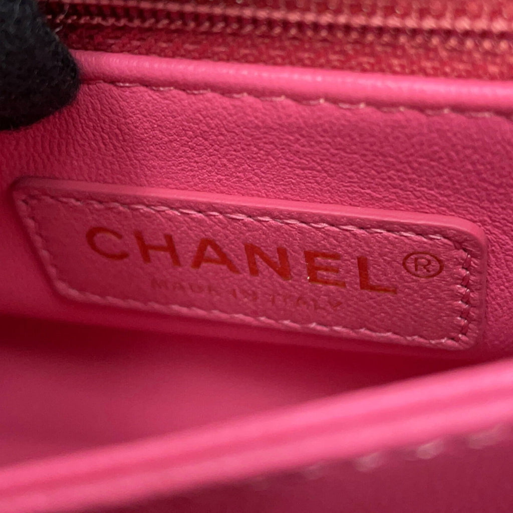 Chanel Matelasse Black Leather Handbag (Pre-Owned)