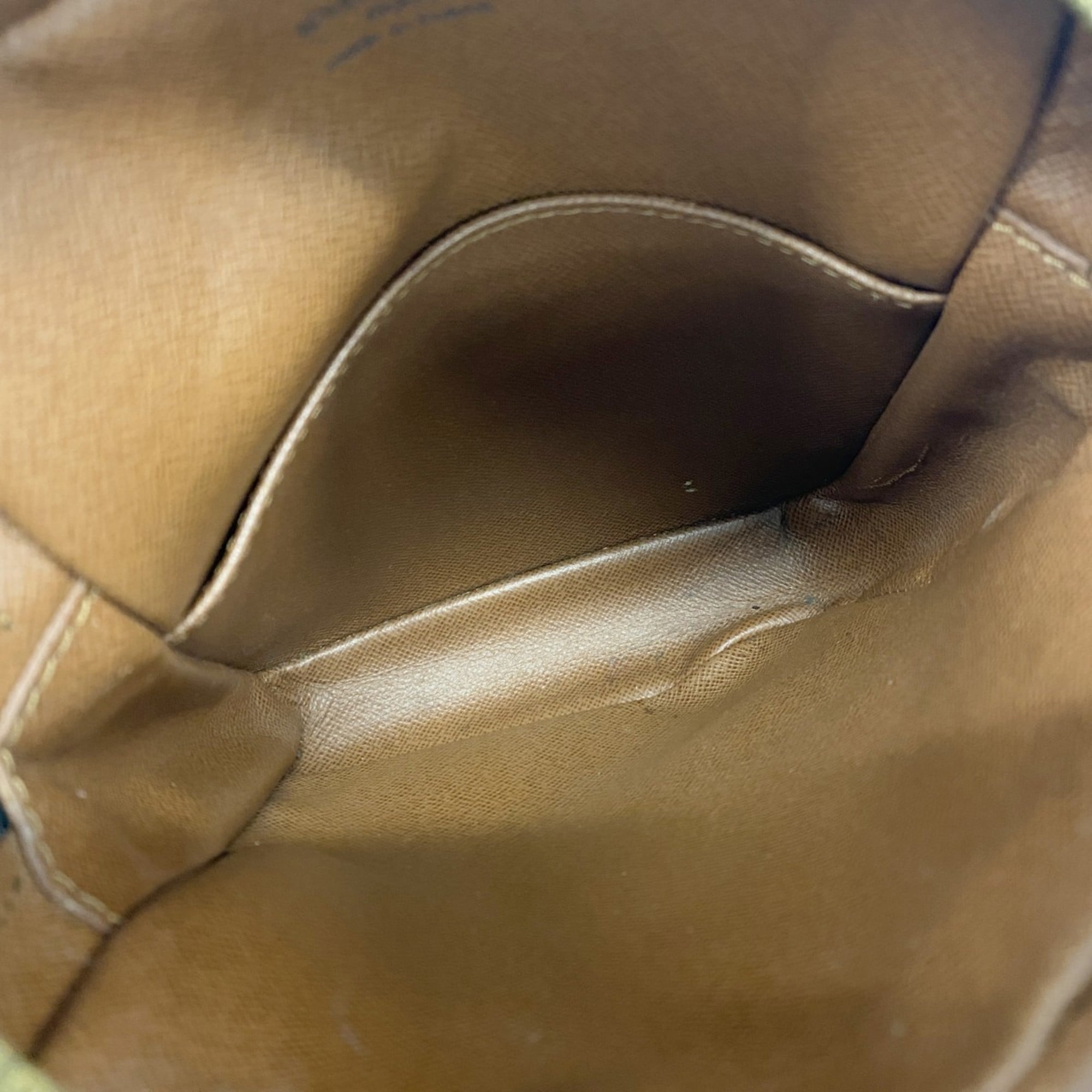 Louis Vuitton Brown Shoulder Bag (Pre-Owned)