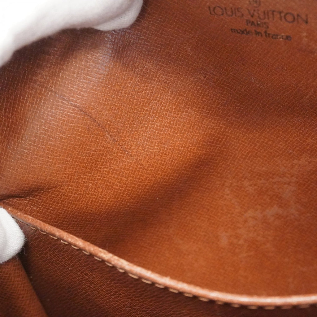 Louis Vuitton Brown Shoulder Bag (Pre-Owned)