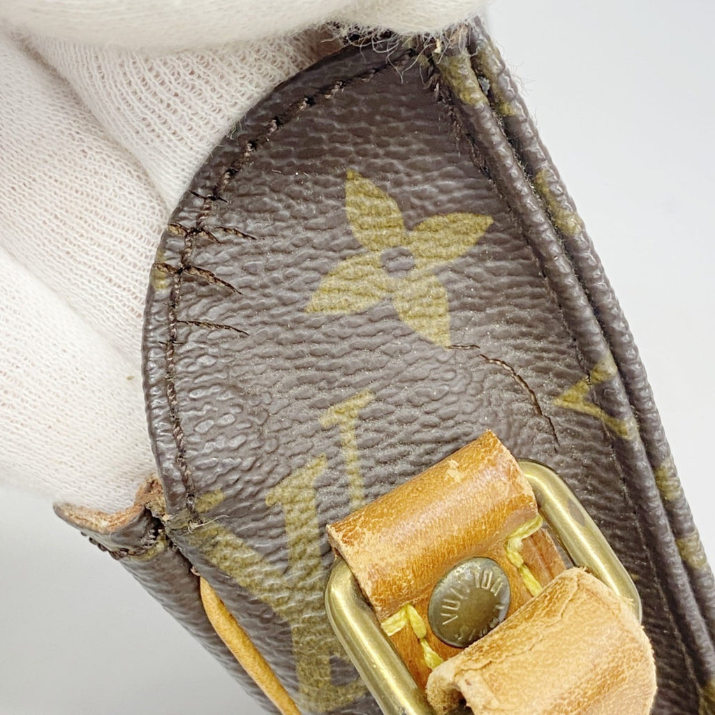 Louis Vuitton Brown Shoulder Bag (Pre-Owned)