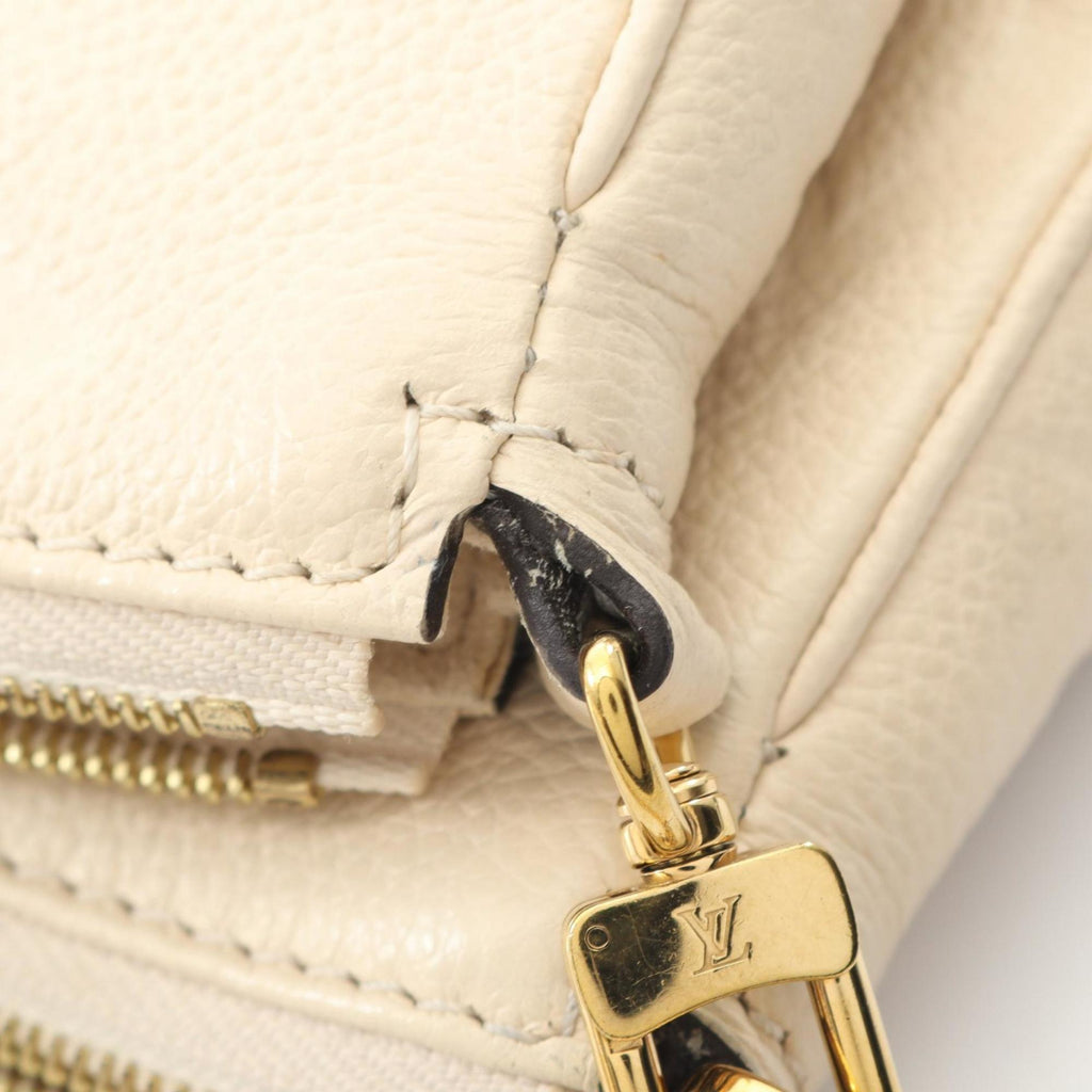 Louis Vuitton Ivory Leather Pochette Shoulder Bag (Pre-Owned)