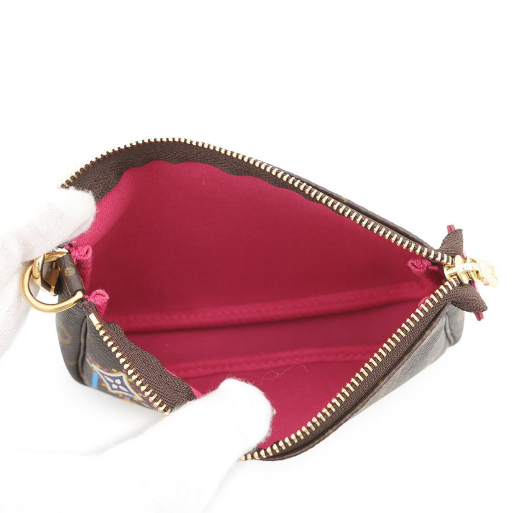 Louis Vuitton Monogram Pink Monogram Pochette Pouch (Pre-Owned)