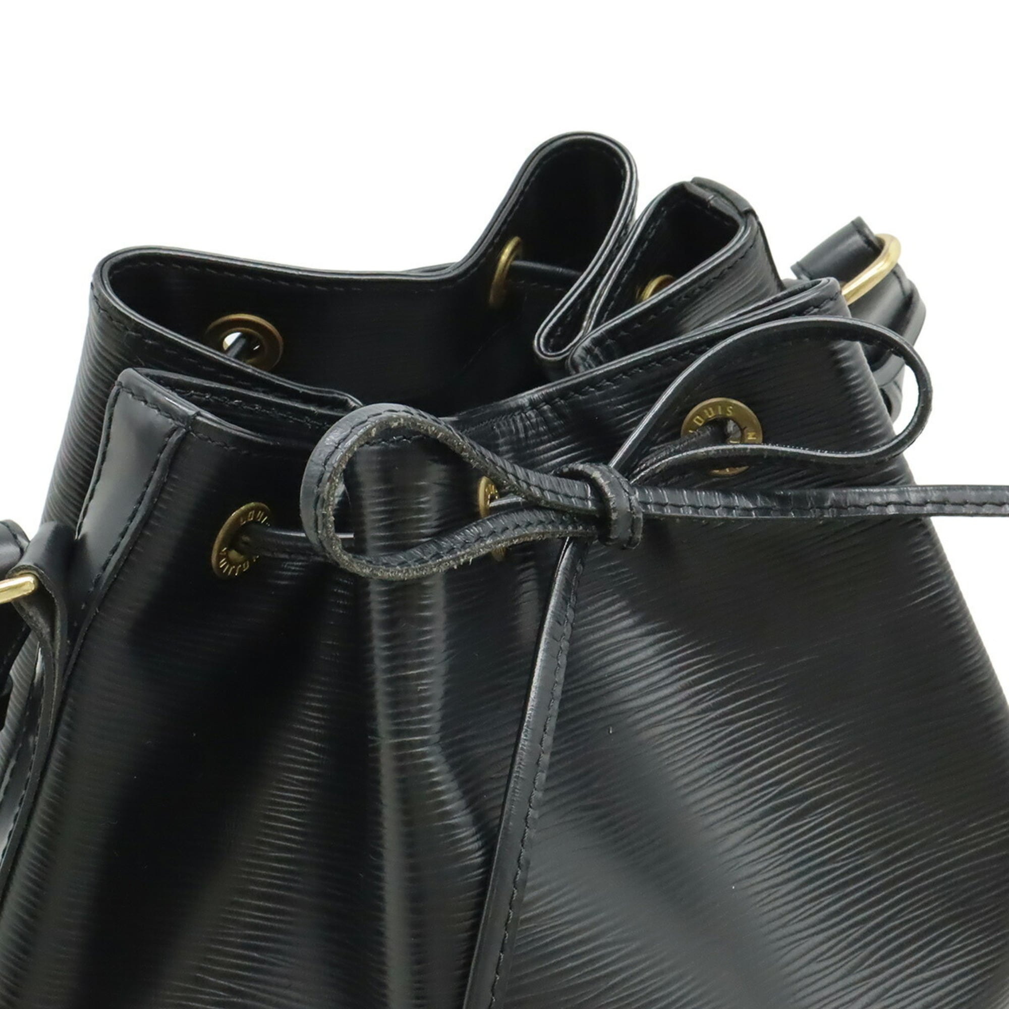 Louis Vuitton Black Noir Epi Leather Shoulder Bag (Pre-Owned)