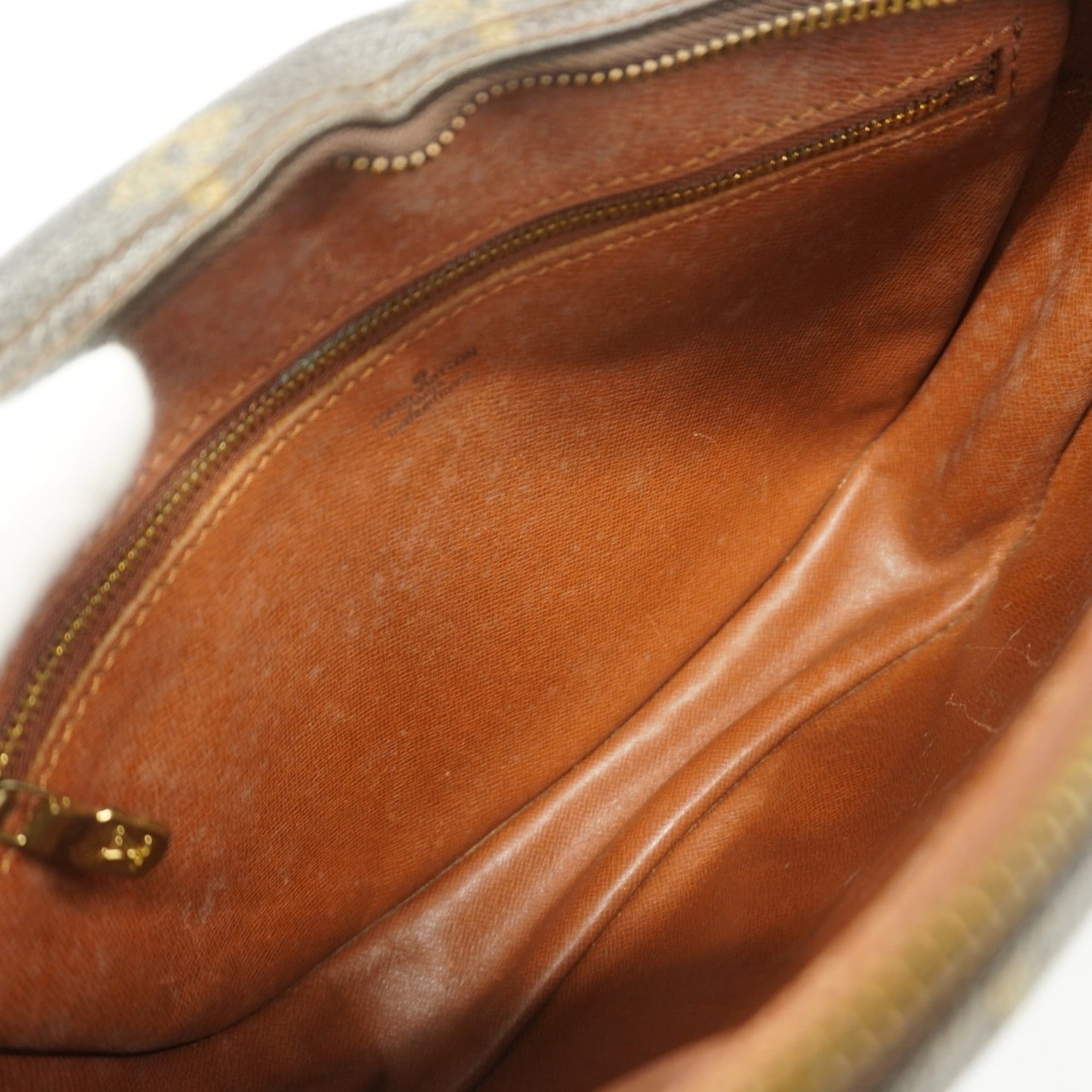 Louis Vuitton Brown Shoulder Bag (Pre-Owned)