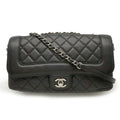 Chanel Black Leather Shoulder Bag (Pre-Owned)