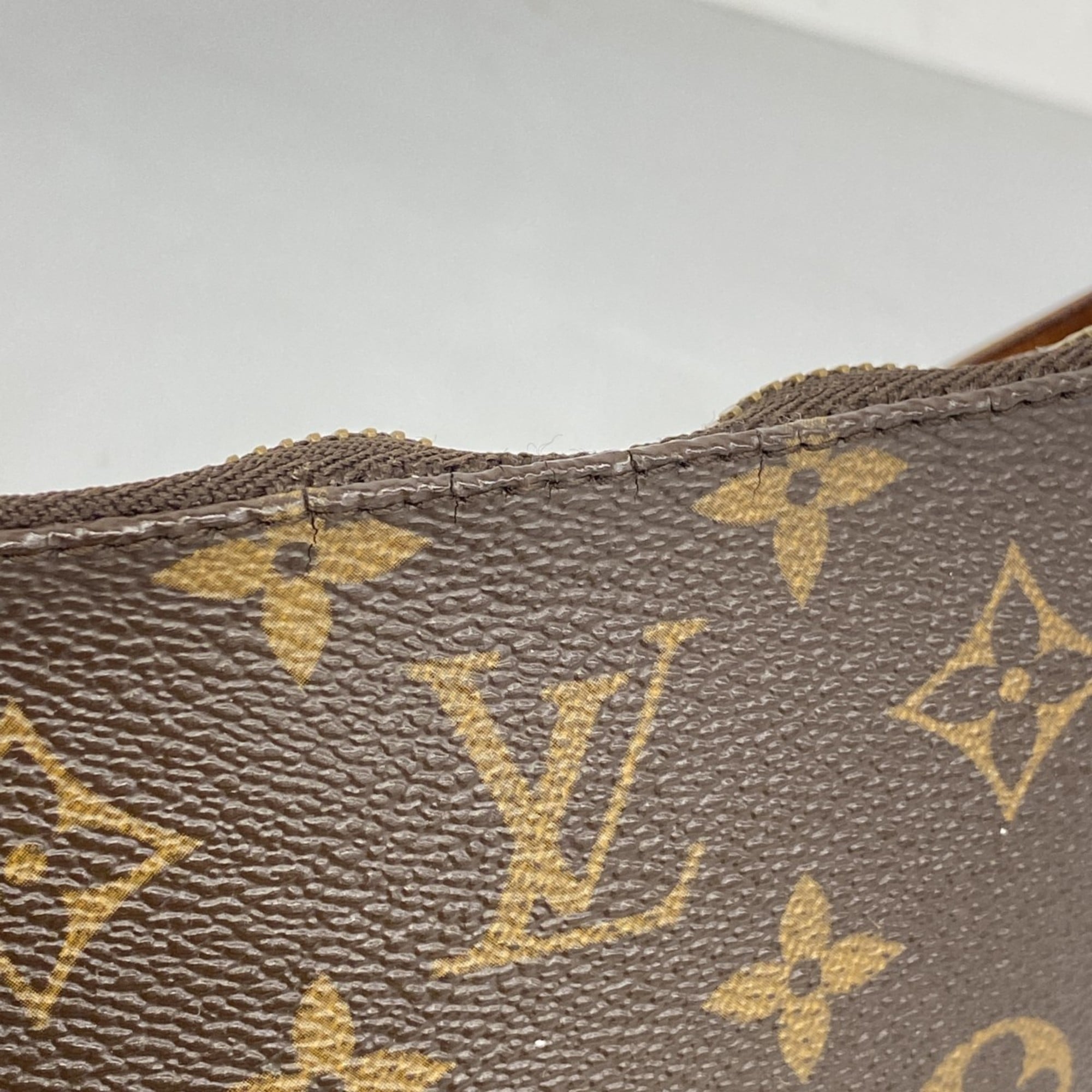 Louis Vuitton Brown Pouch (Pre-Owned)