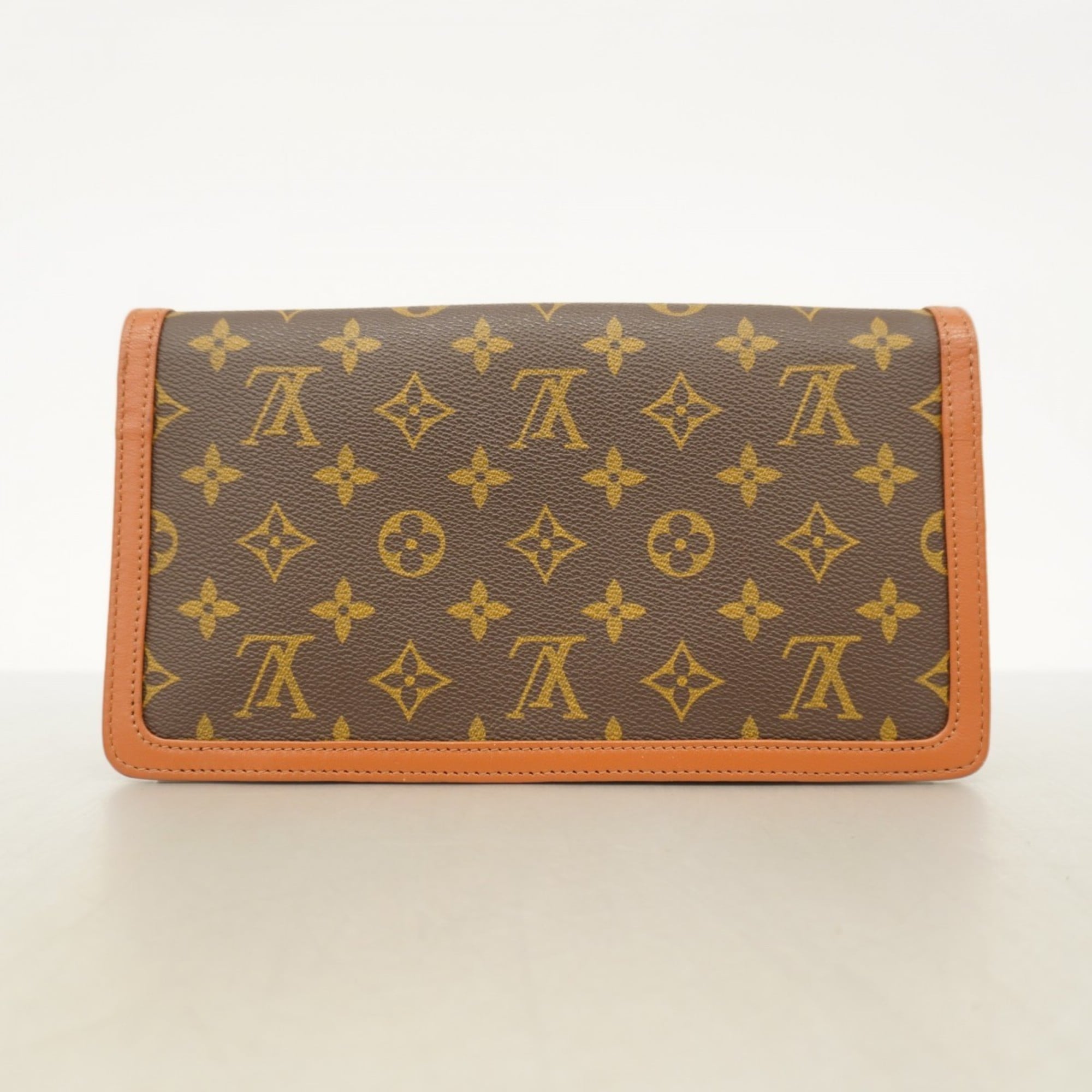 Louis Vuitton Brown Clutch Bag (Pre-Owned)