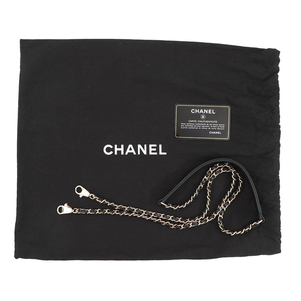 Chanel Matelasse Black Leather Handbag (Pre-Owned)