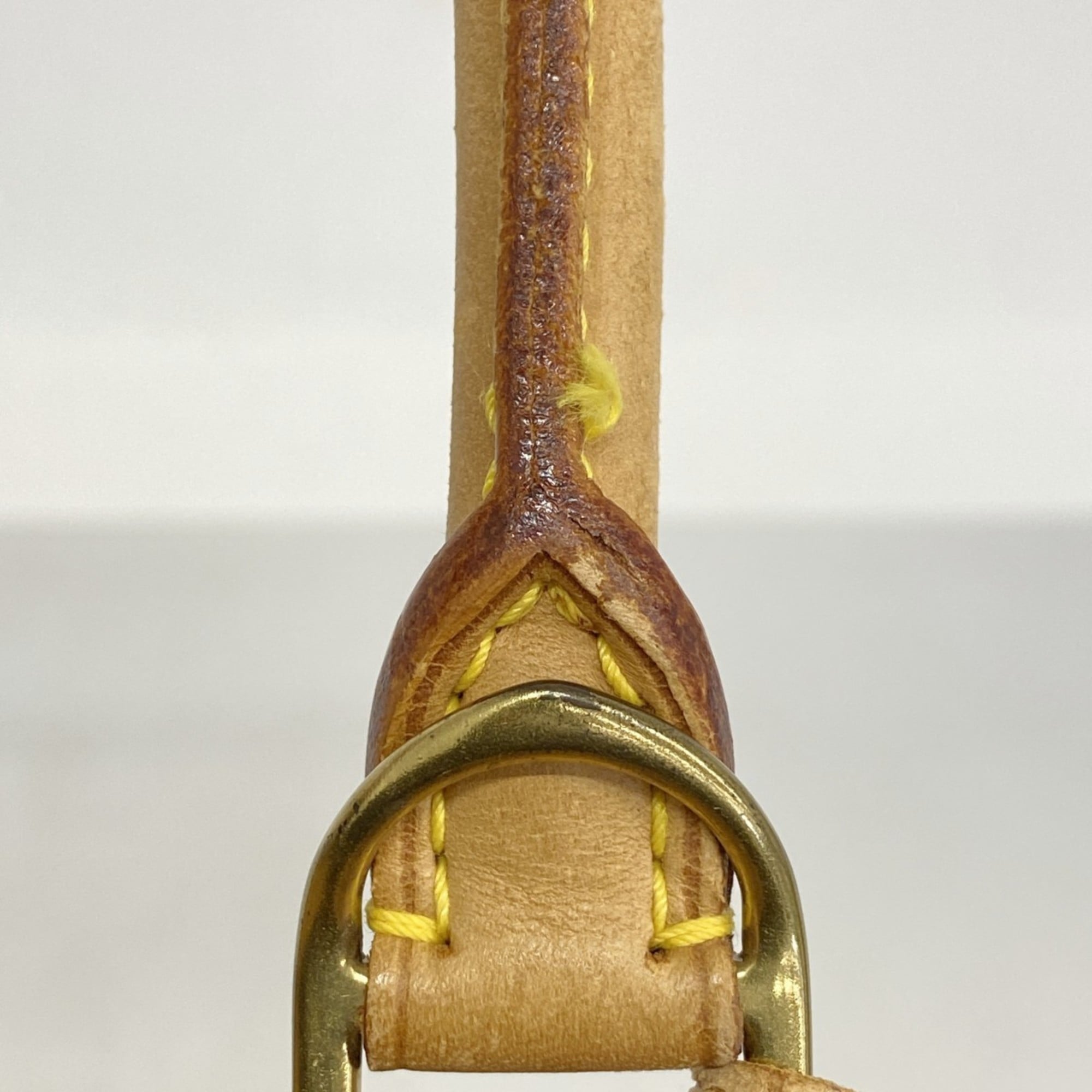Louis Vuitton Brown Handbag (Pre-Owned)