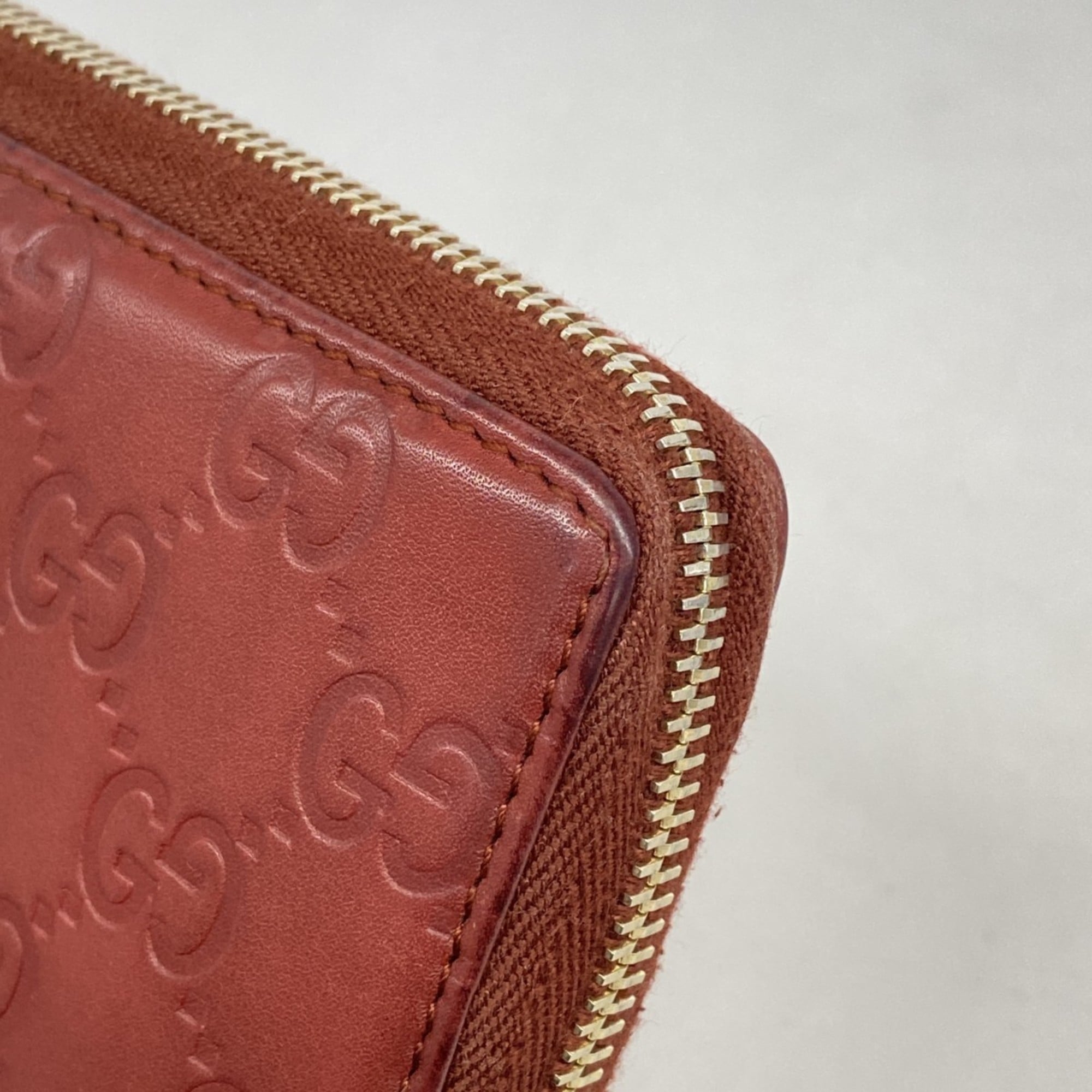 Gucci Red Color Leather Long Wallet (Bi-Fold) (Pre-Owned)