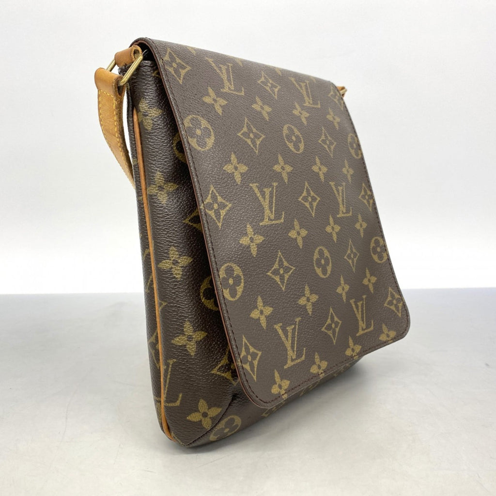 Louis Vuitton Brown Shoulder Bag (Pre-Owned)