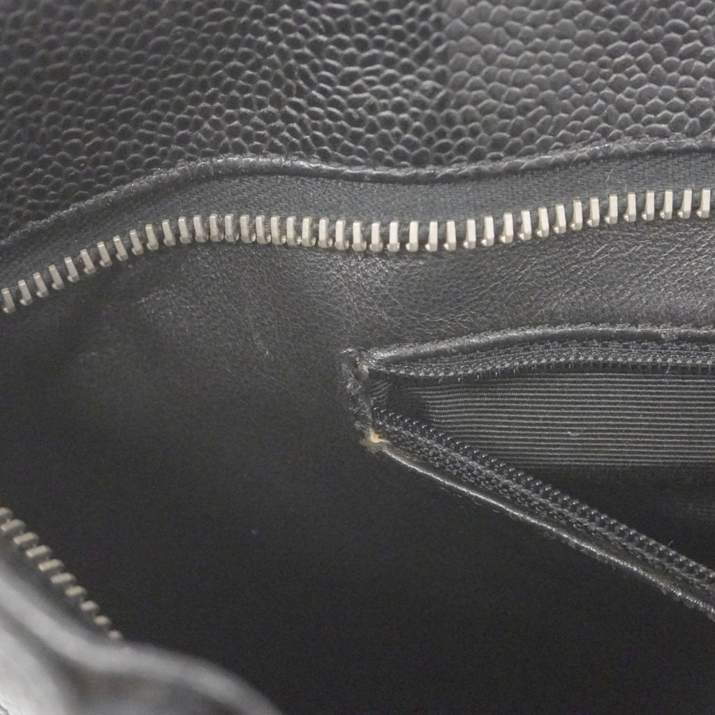 Chanel Black Grained Calfskin Shoulder Bag (Pre-Owned)