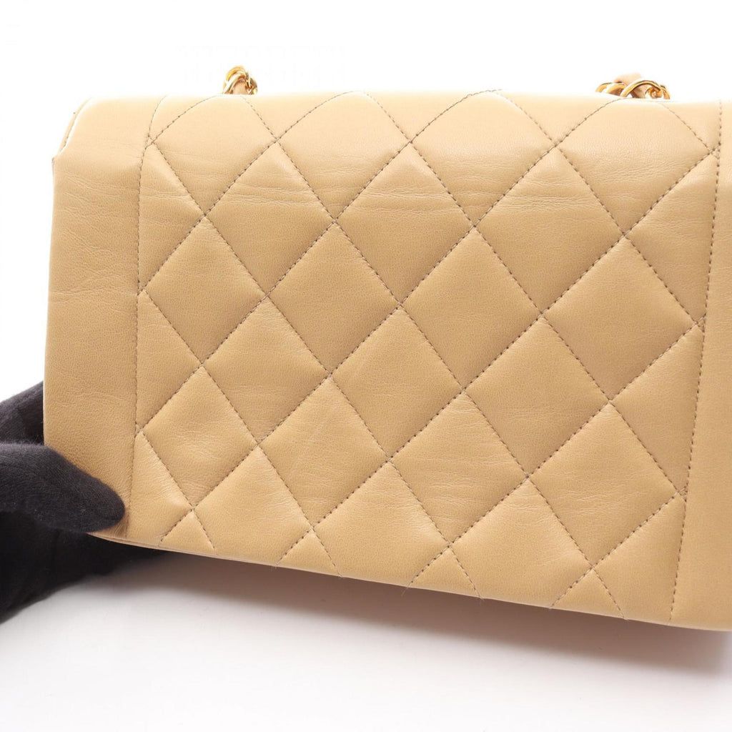 Chanel Beige Leather Shoulder Bag (Pre-Owned)
