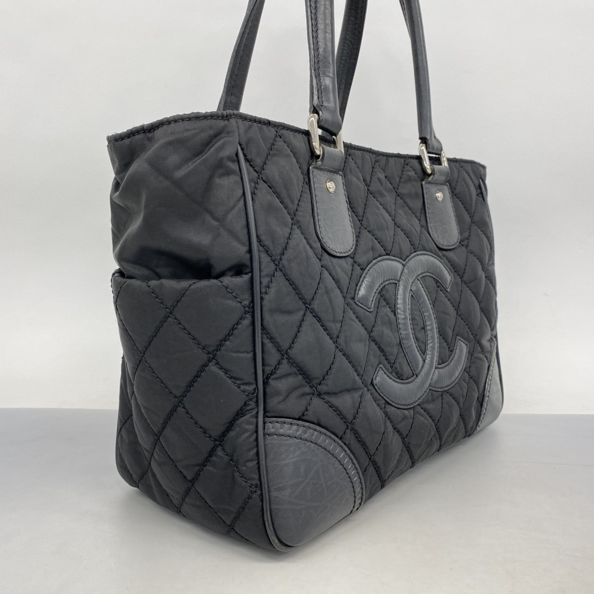 Chanel Black Nylon Tote Bag (Pre-Owned)