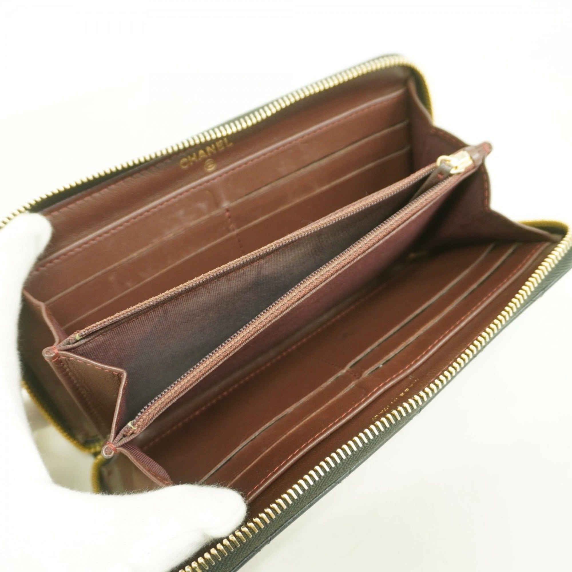Chanel Black Leather Long Wallet (Bi-Fold) (Pre-Owned)