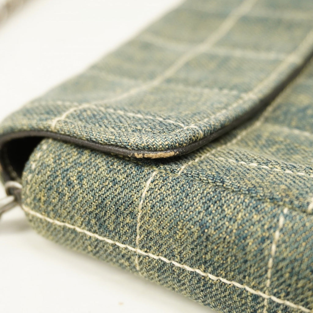 Chanel Blue Denim Shoulder Bag (Pre-Owned)