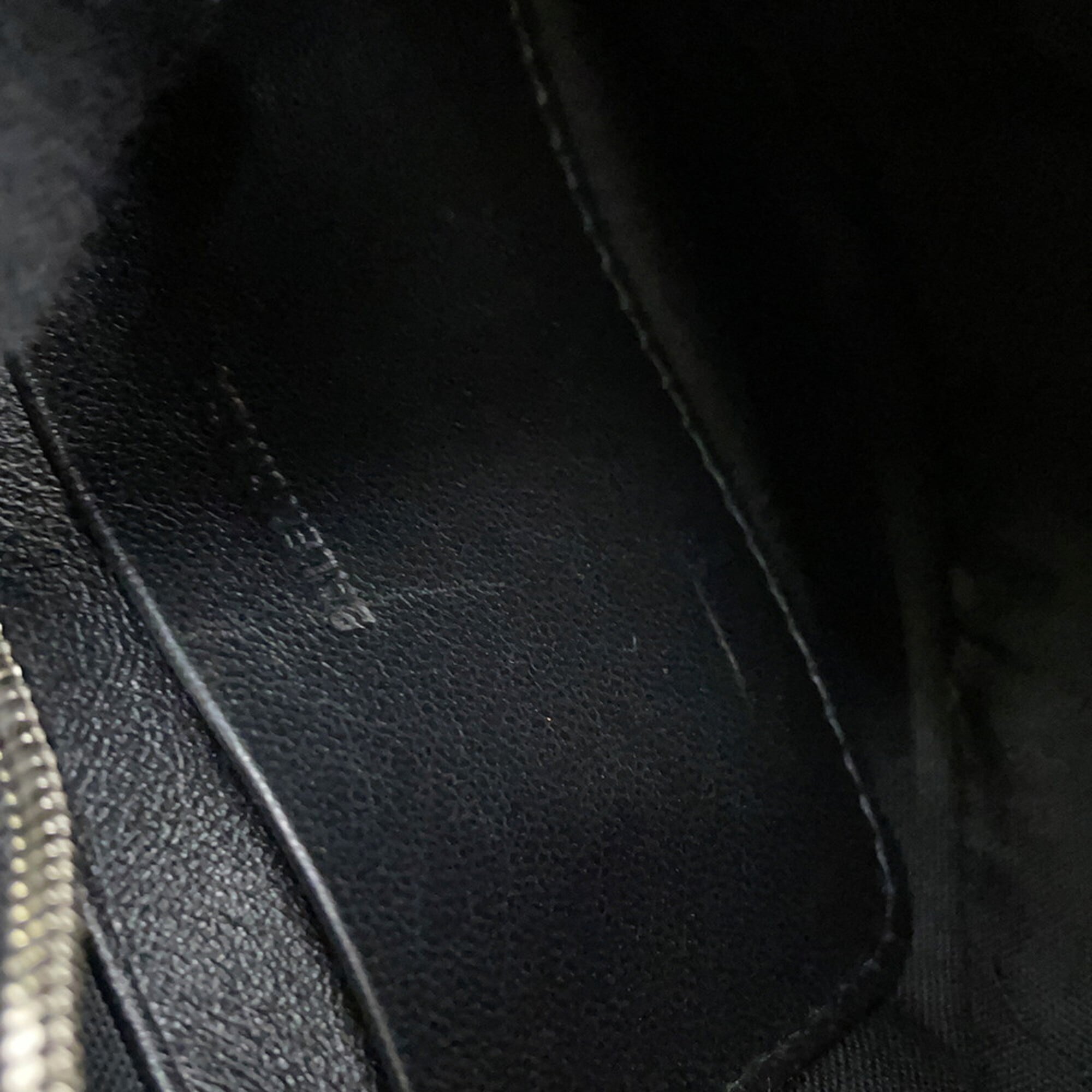 Balenciaga Black Leather Shoulder Bag (Pre-Owned)