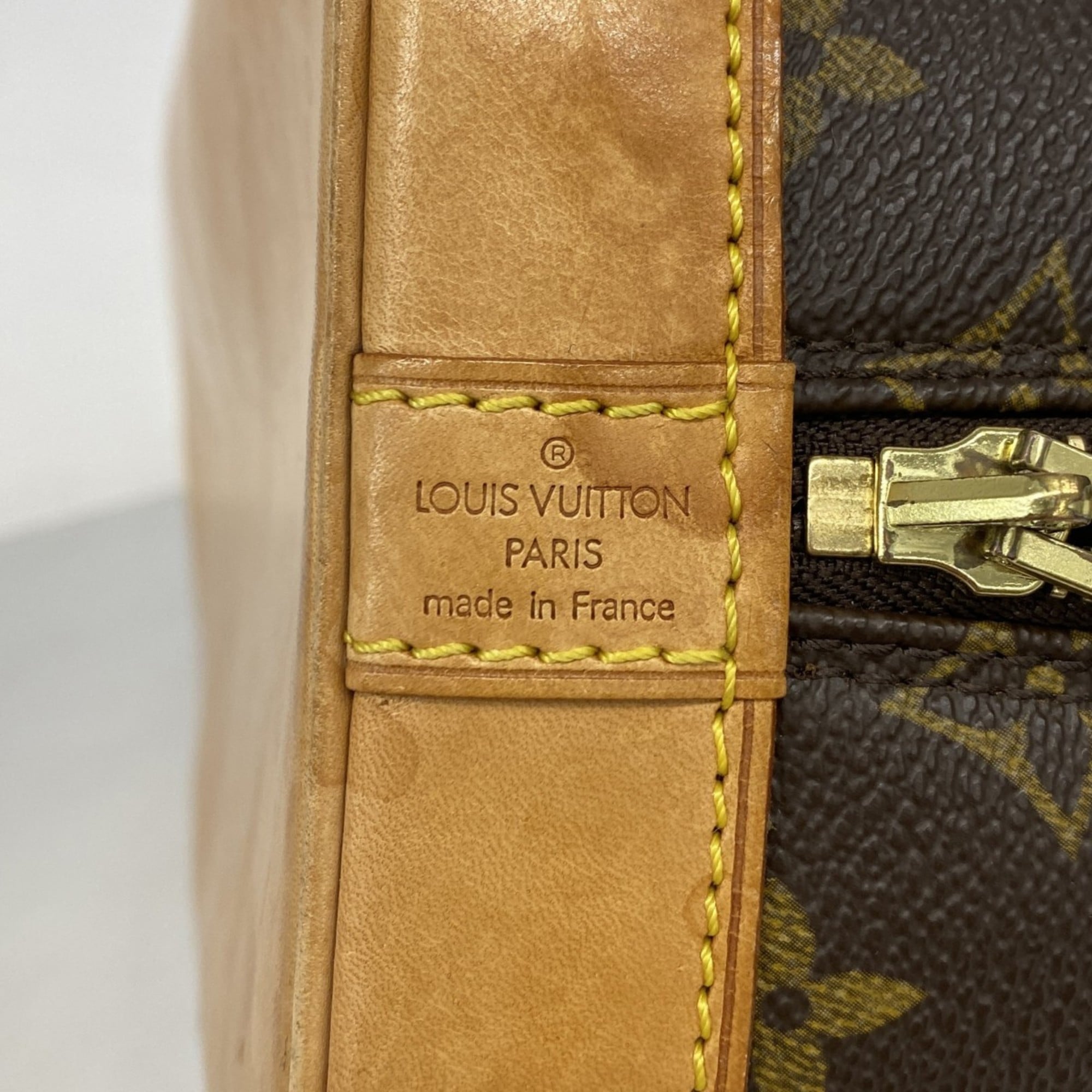 Louis Vuitton Brown Handbag (Pre-Owned)