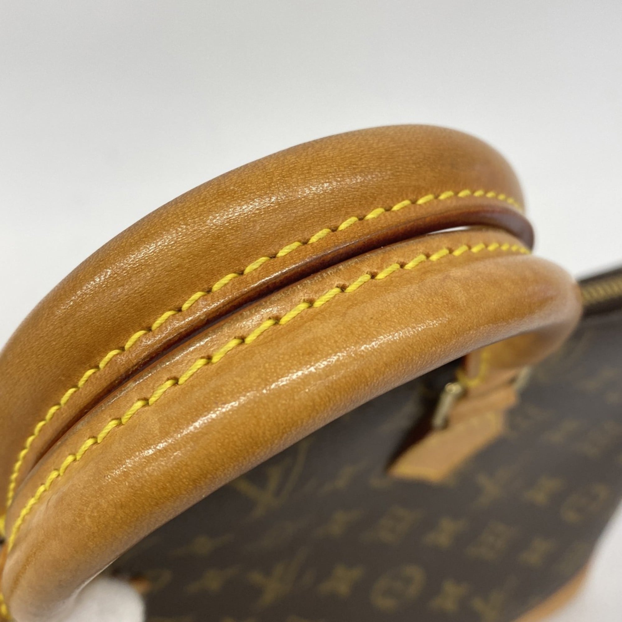 Louis Vuitton Brown Handbag (Pre-Owned)