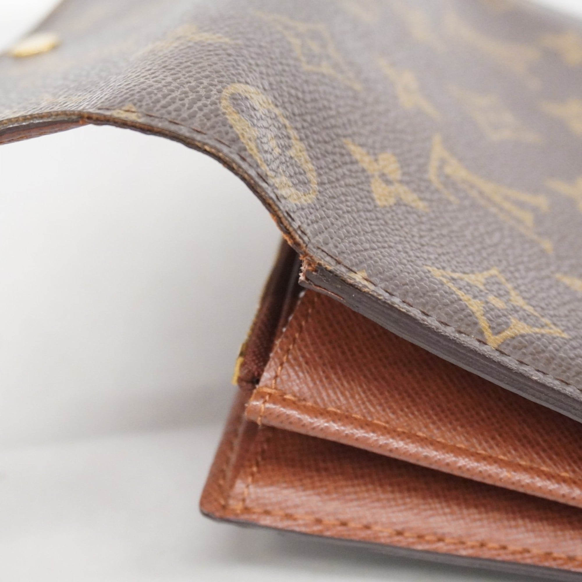 Louis Vuitton Brown Long Wallet (Bi-Fold) (Pre-Owned)
