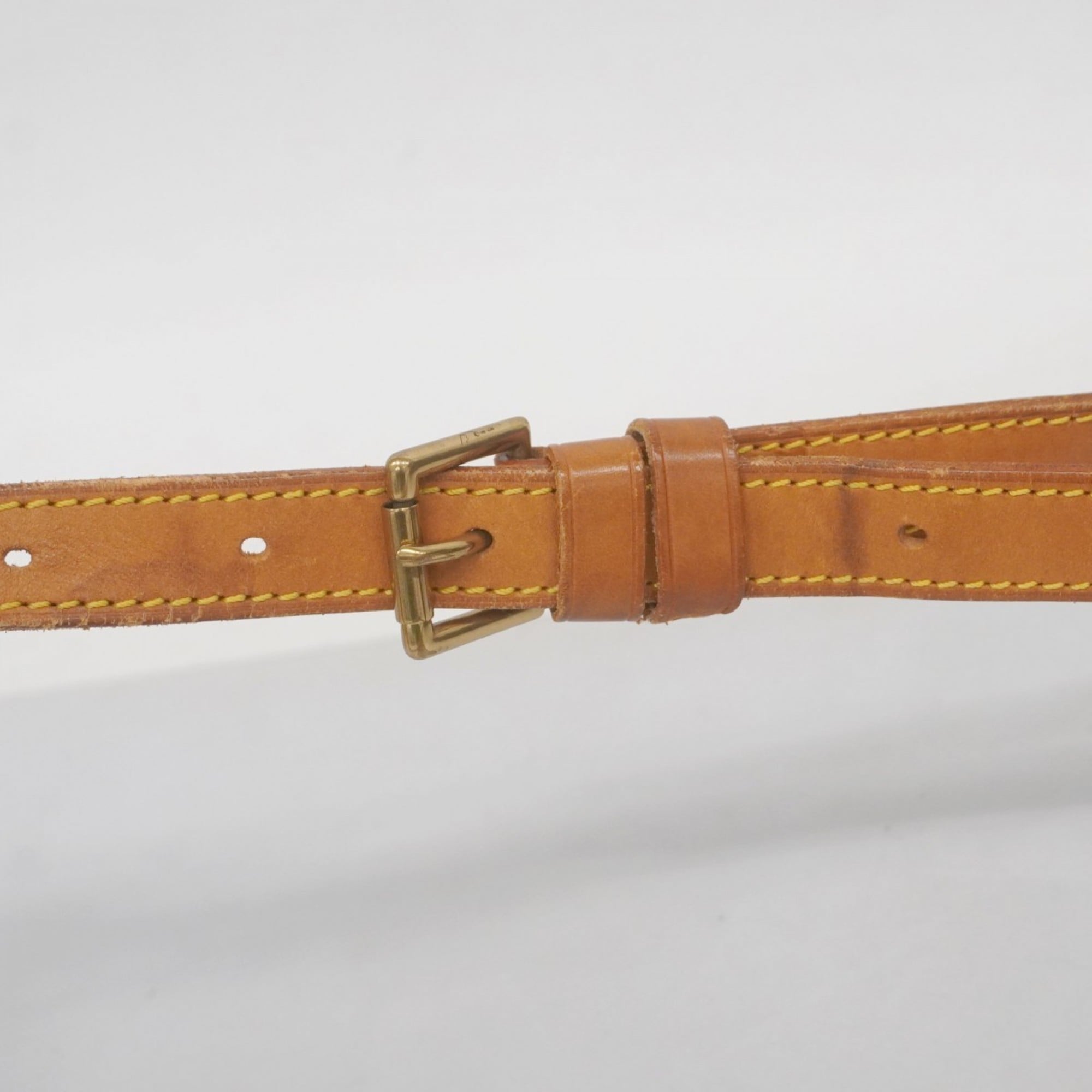 Louis Vuitton Brown Shoulder Bag (Pre-Owned)